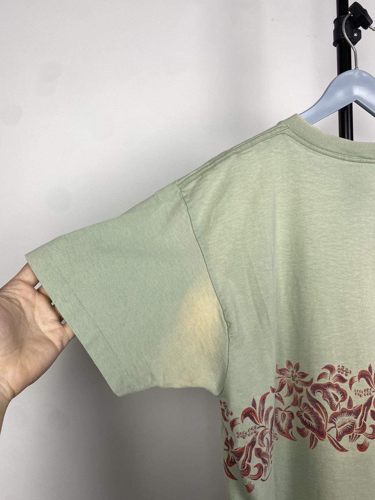 Vintage Vintage 90s Crazy Surf Faded Hawaii Single Stitches T-Shirt Size US XL / EU 56 / 4 - 13 Thumbnail