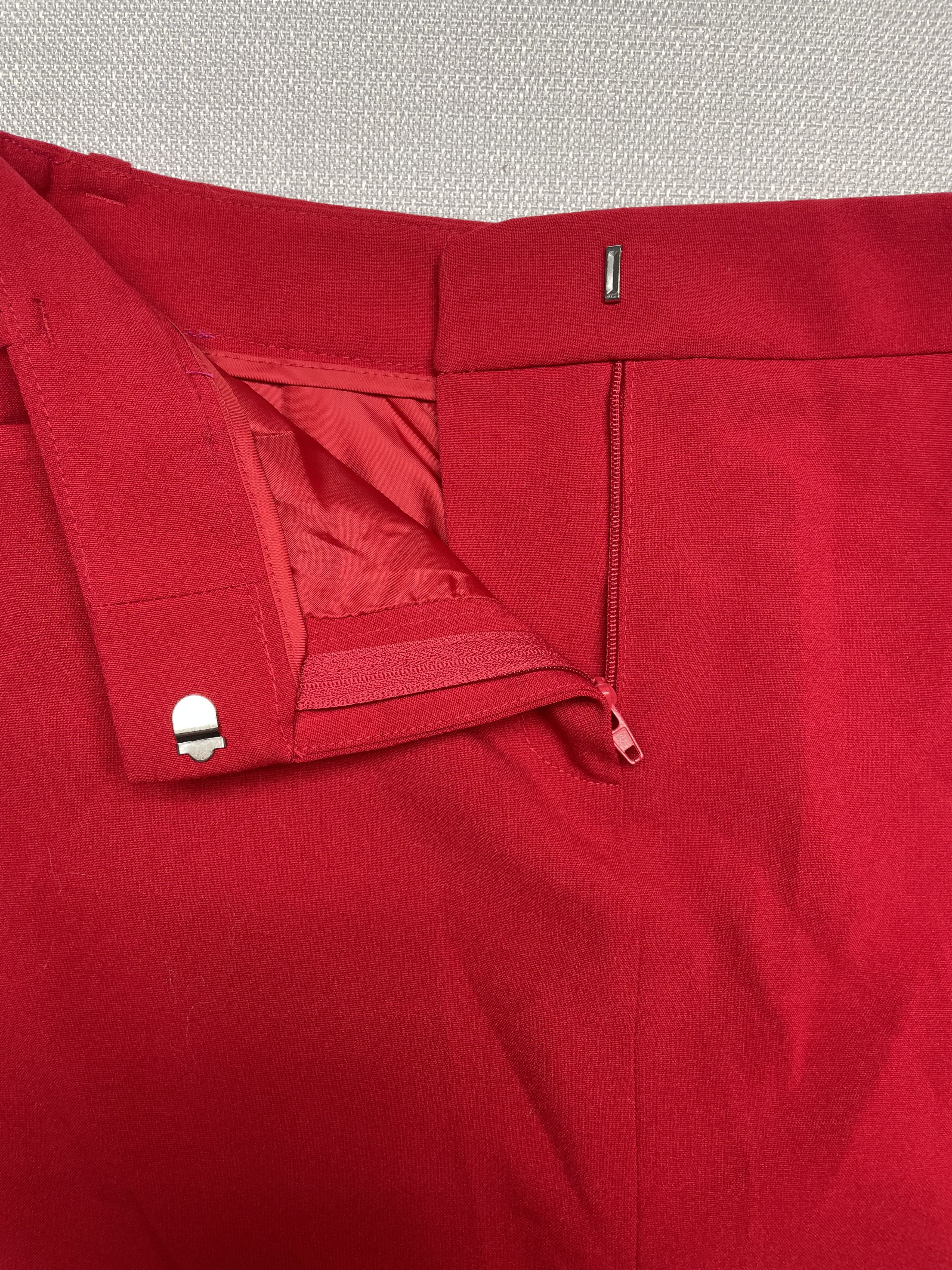 Calvin Klein Calvin Klein Women's Size 6 Skirt Vibrant Red With Pockets Size 28" / US 6 / IT 42 - 5 Thumbnail