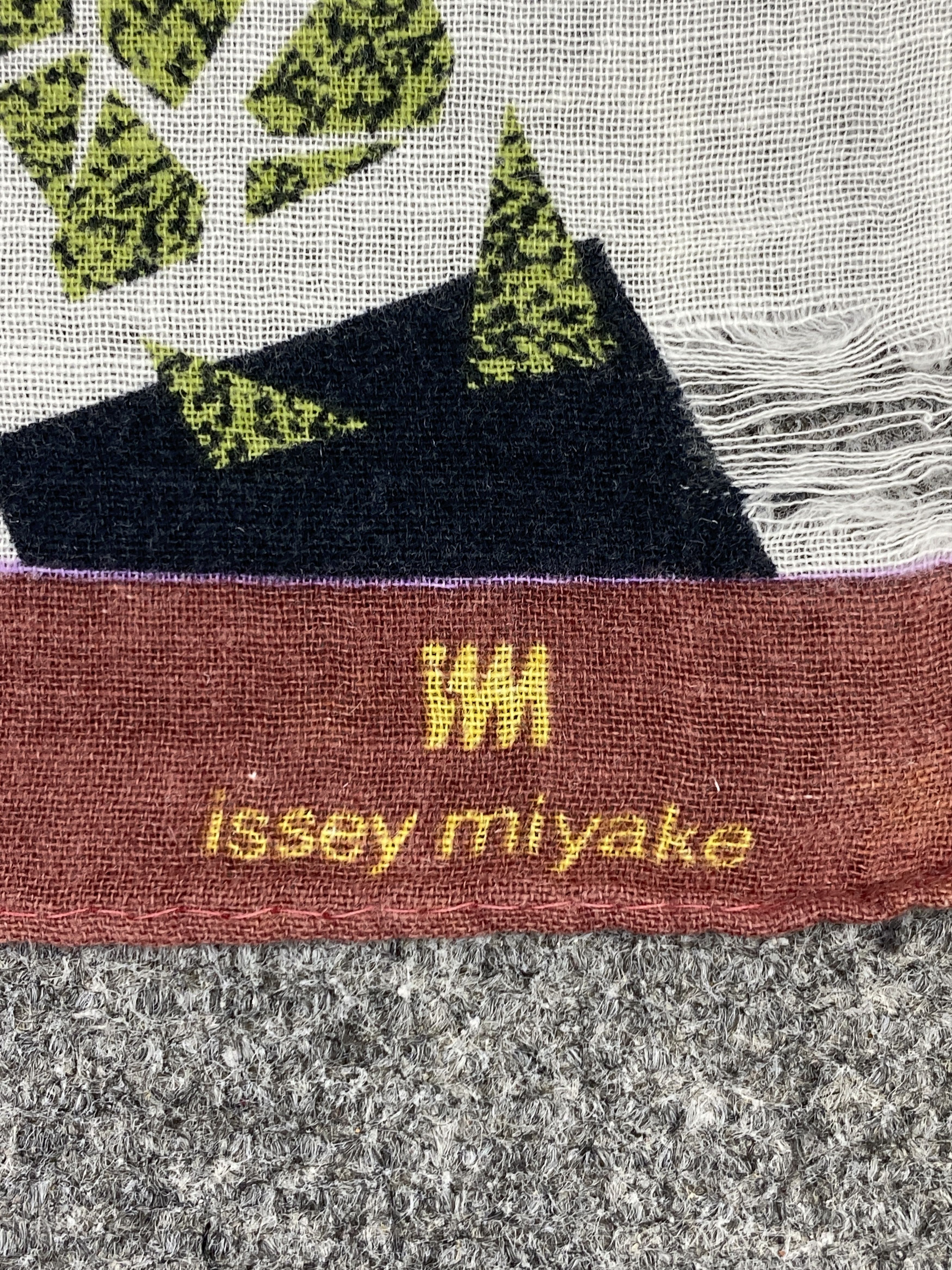 Issey Miyake Vintage Issey Miyake Handkerchief / Neckerchief KT0079 Size ONE SIZE - 7 Thumbnail
