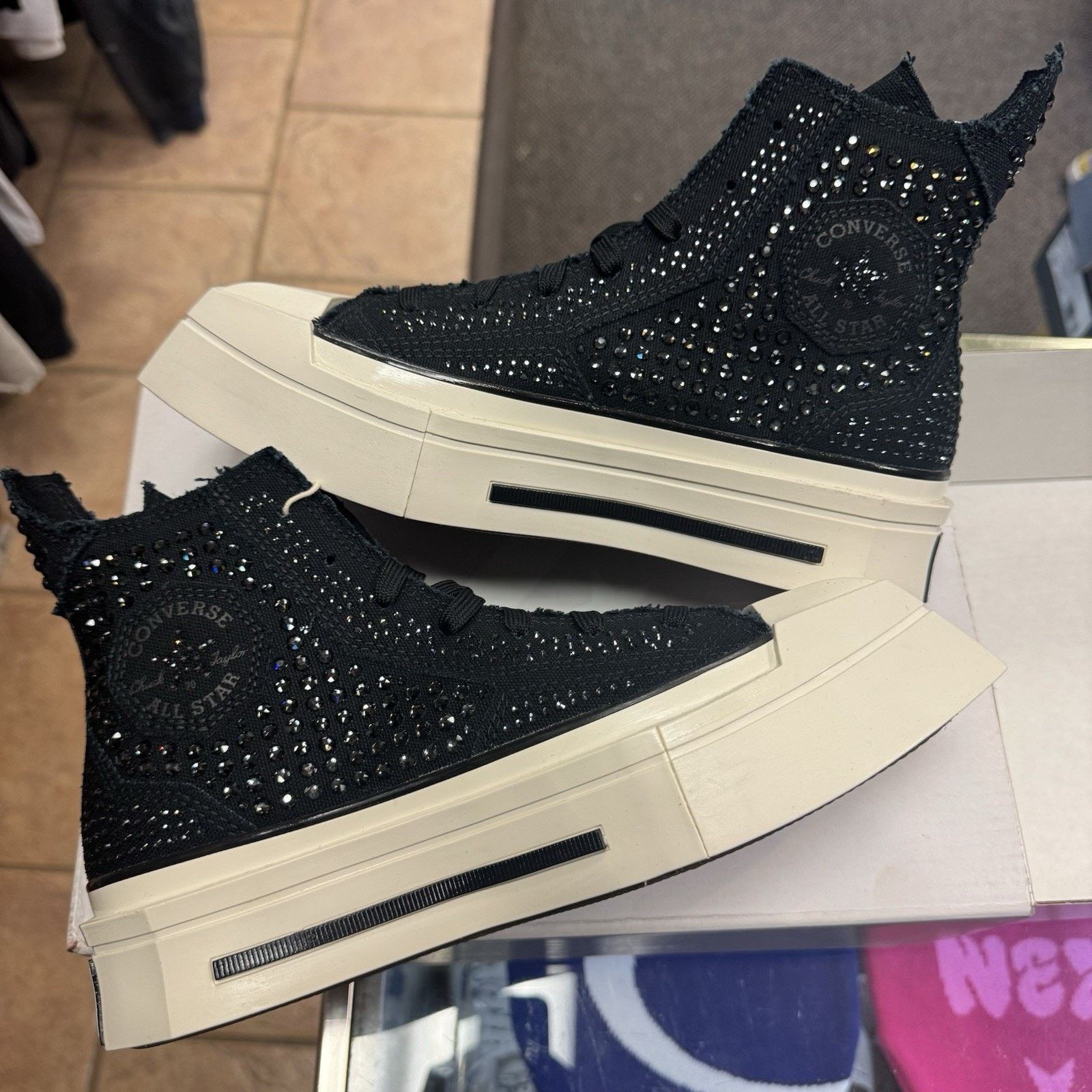 Converse Swarovski x Chuck 70 De Luxe High Crystals Size 5W