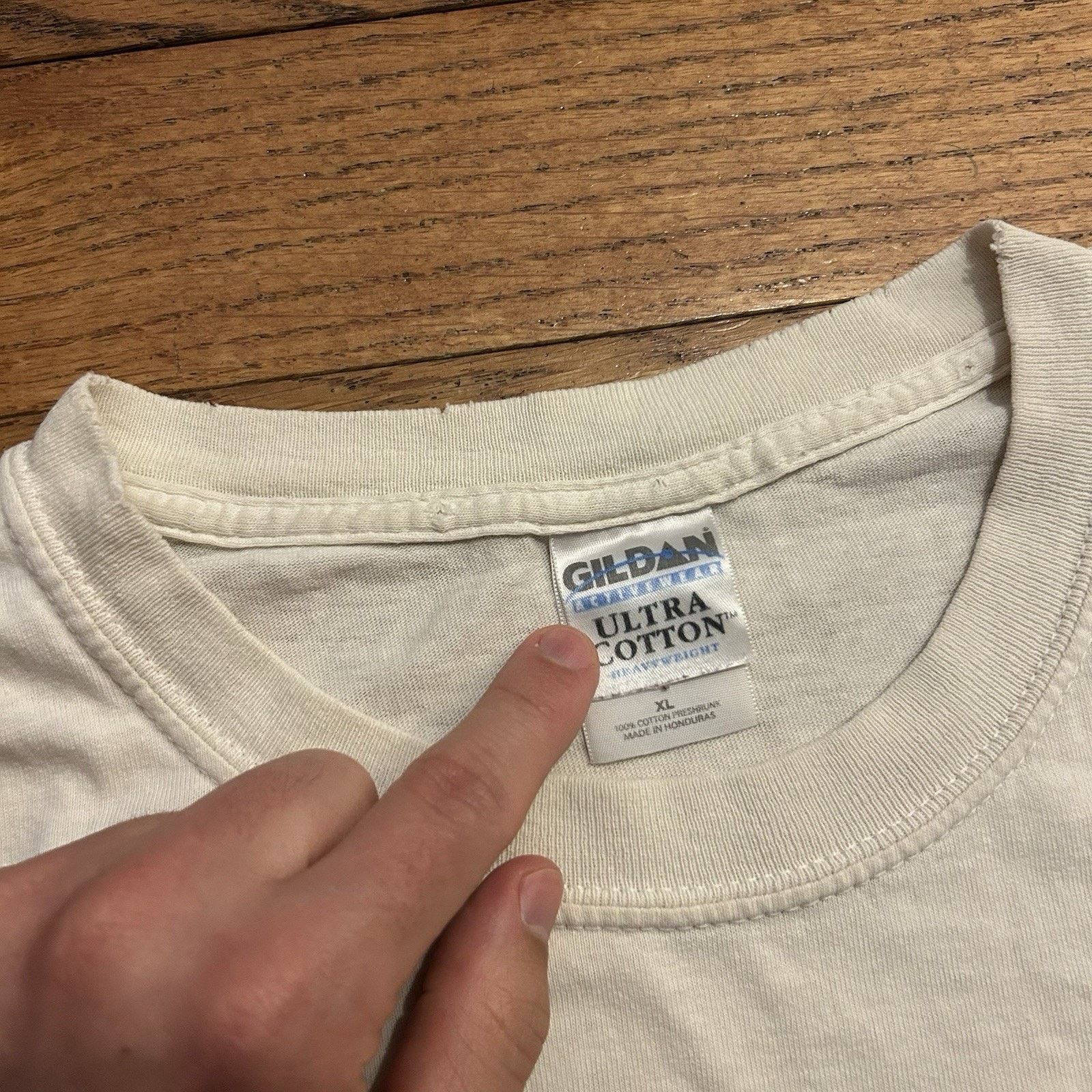 Vintage Hersheys Chocolate Cheaper Than New Shoes Candy Tee Shirt Size US XL / EU 56 / 4 - 3 Thumbnail