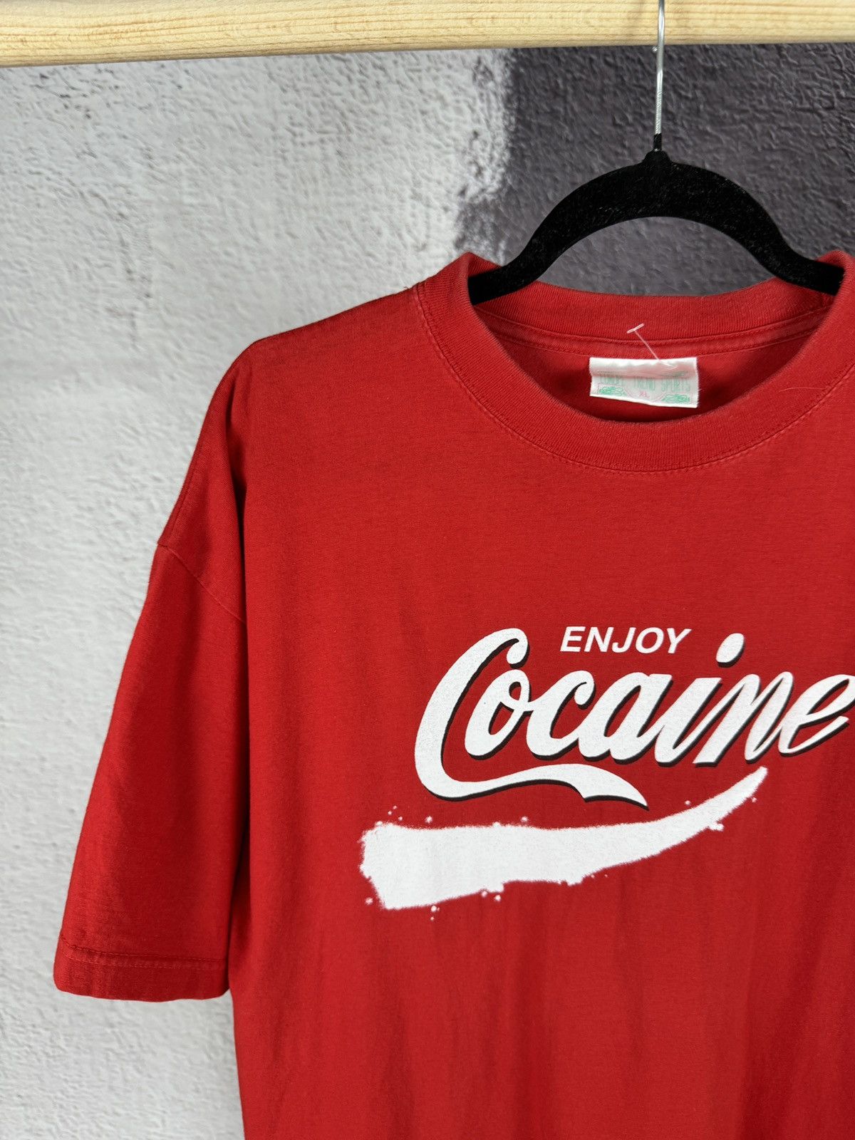 Vintage Vintage Enjoy Cocaine Red big logo tee shirt size XL Size US XL / EU 56 / 4 - 3 Thumbnail