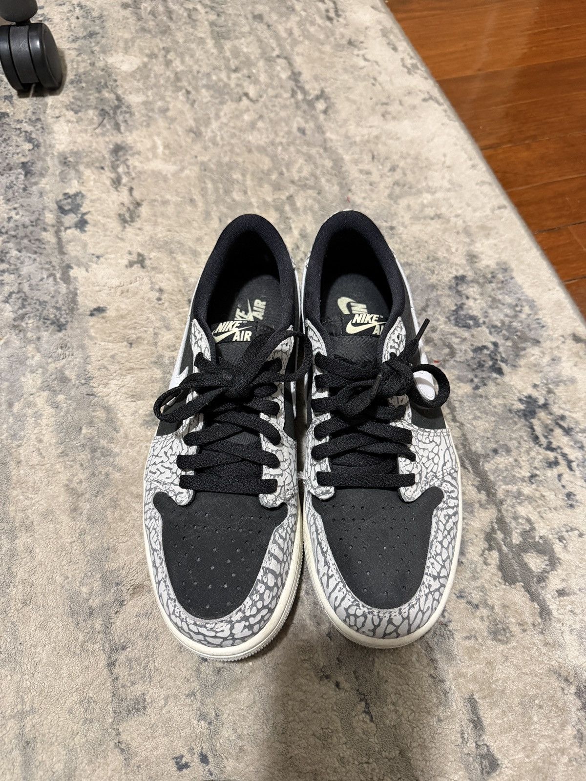 Nike Jordan 1 Retro Low - Black Cement Sz 9 Size US 9 / EU 42 - 3 Thumbnail