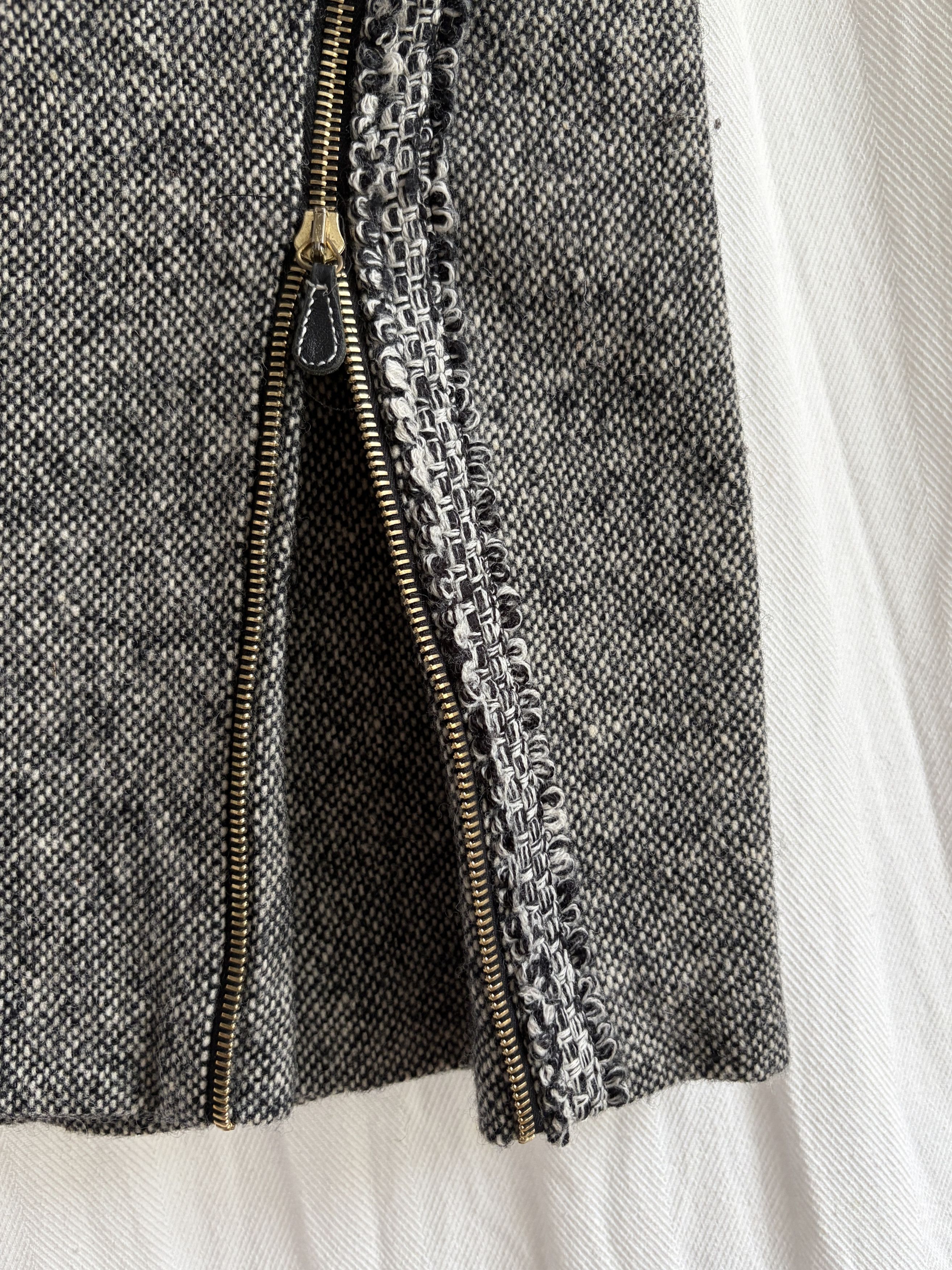 Alexander McQueen 2003 Grey Tweed Midi Skirt Size 27" / US 4 / IT 40 - 8 Thumbnail