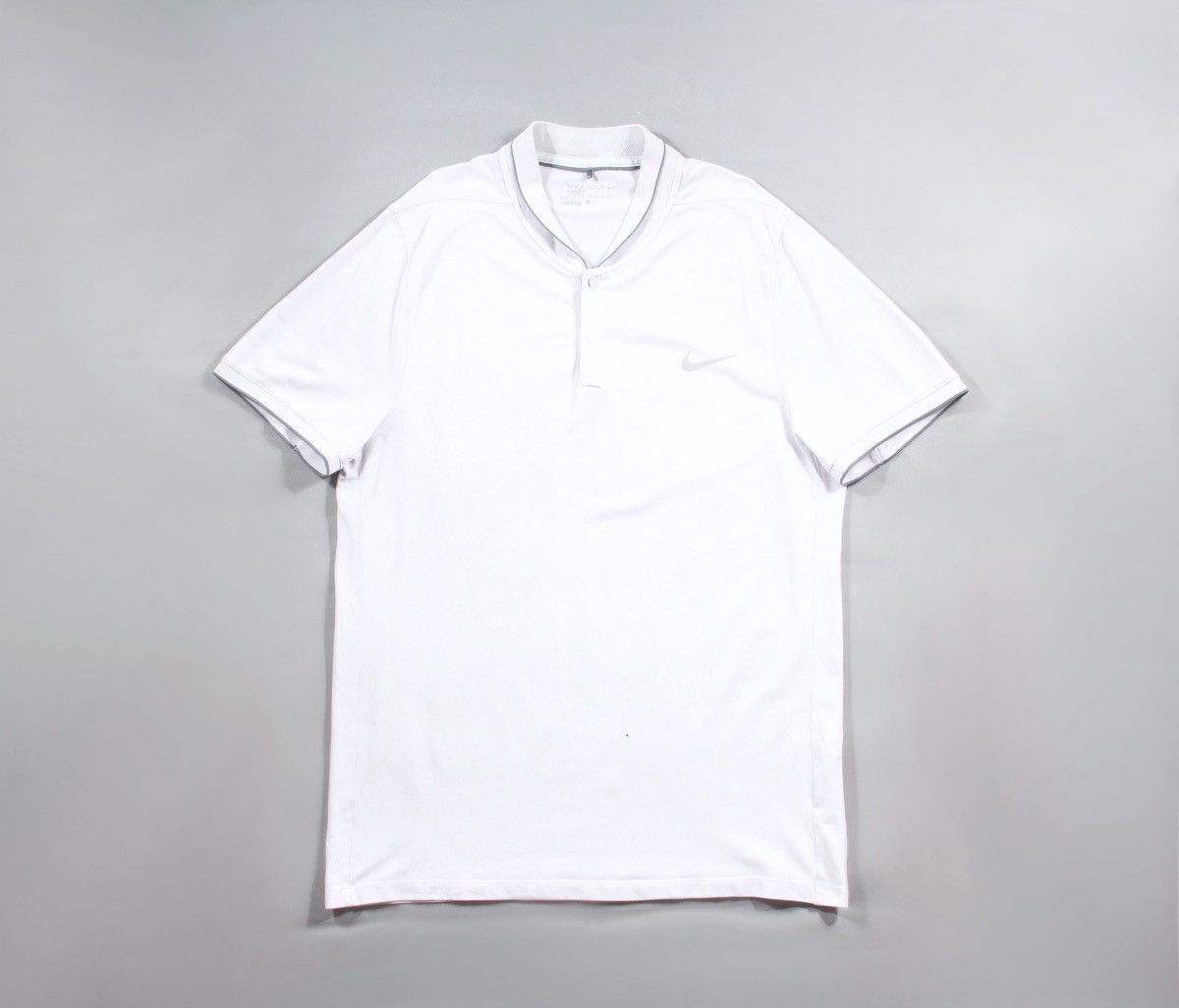 Nike Nike Vintage NSW ACG White Tee T Shirt Air Max Tennis Golf L Size US L / EU 52-54 / 3 - 1 Thumbnail