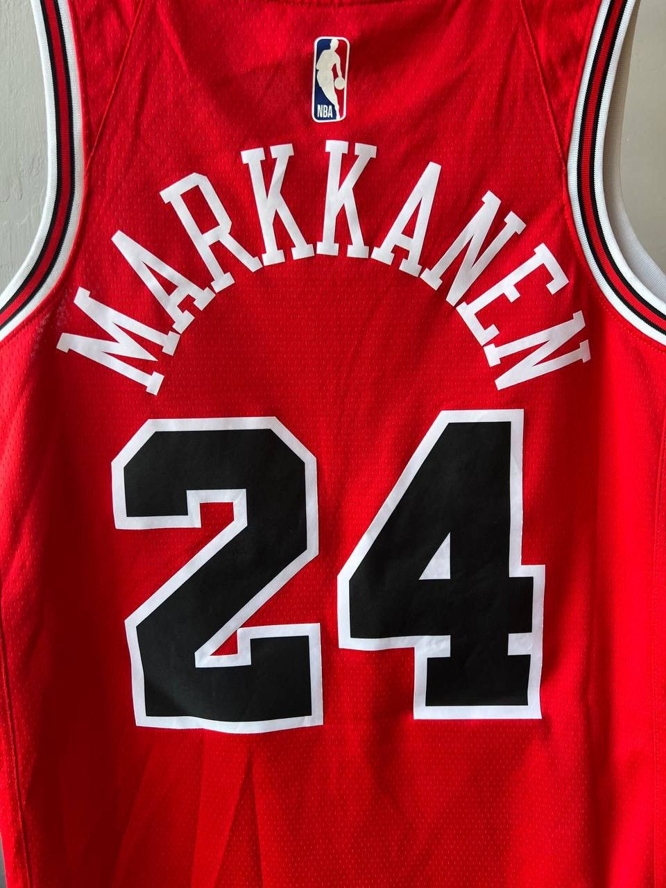 NBA 2021 CHICAGO BULLS #24 MARKKANEN BASKETBALL JERSEY NBA NIKE Size US M / EU 48-50 / 2 - 11 Thumbnail