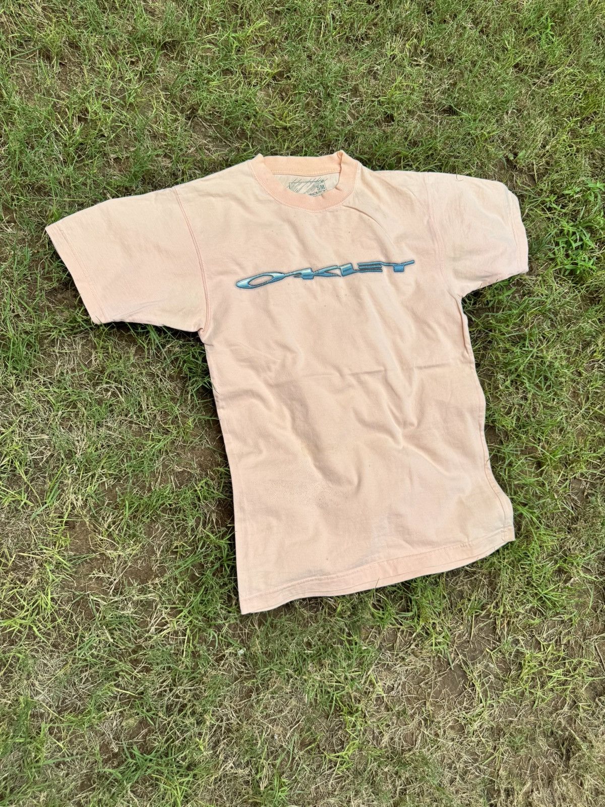 Oakley Vintage Oakley t-shirt with a raised Size US S / EU 44-46 / 1 - 4 Thumbnail