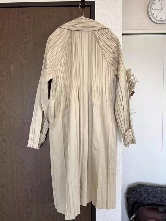 Issey Miyake Issey Miyake size:4 Beige pleated windbreaker Size M / US 6-8 / IT 42-44 - 2 Thumbnail