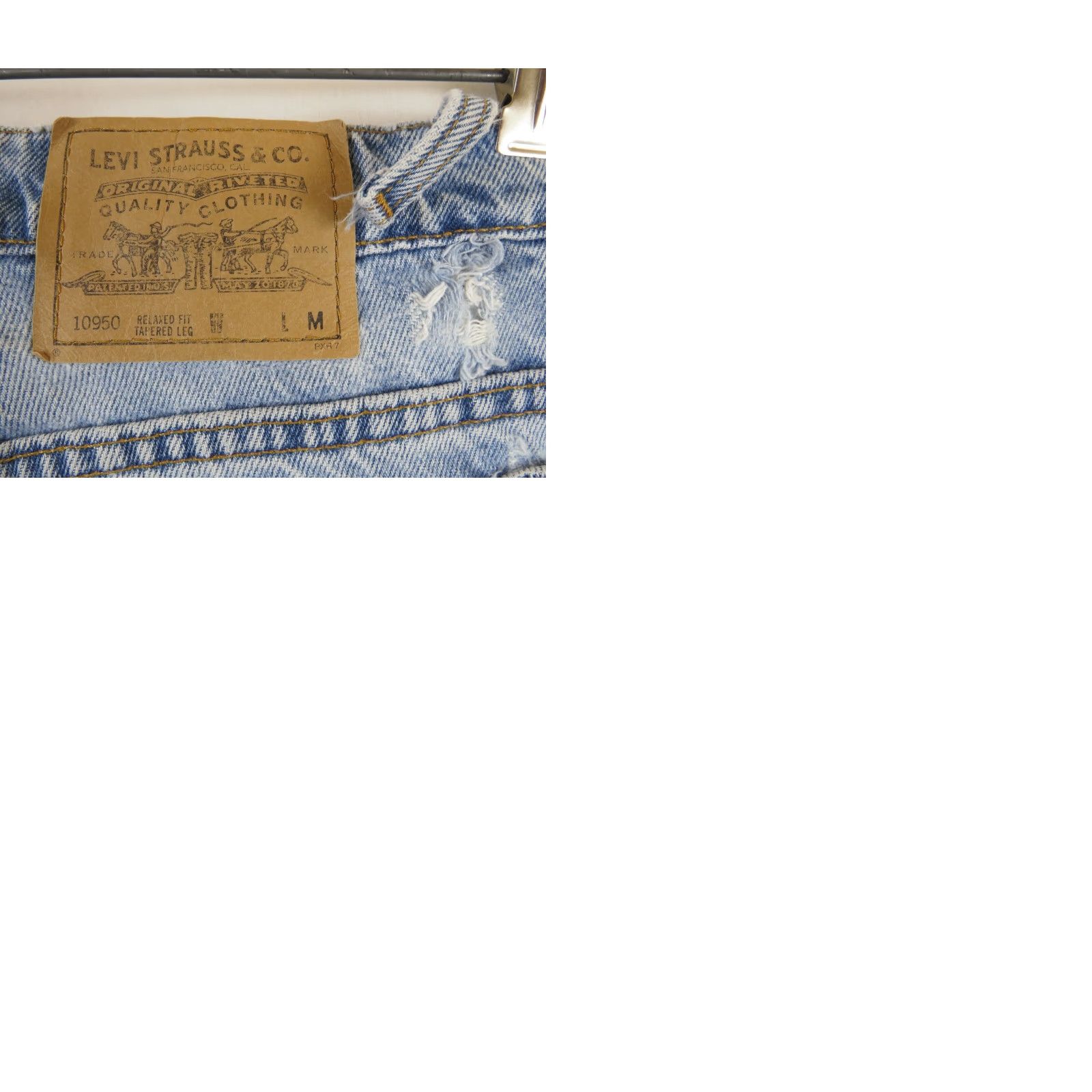Levi's VINTAGE Levi's 950 Jeans Blue 7 MED Bootcut Mens 32x27 United States 1996 USA Made Jeans 550 Model Ladies? Size 27" / US 4 / IT 40 - 10 Thumbnail