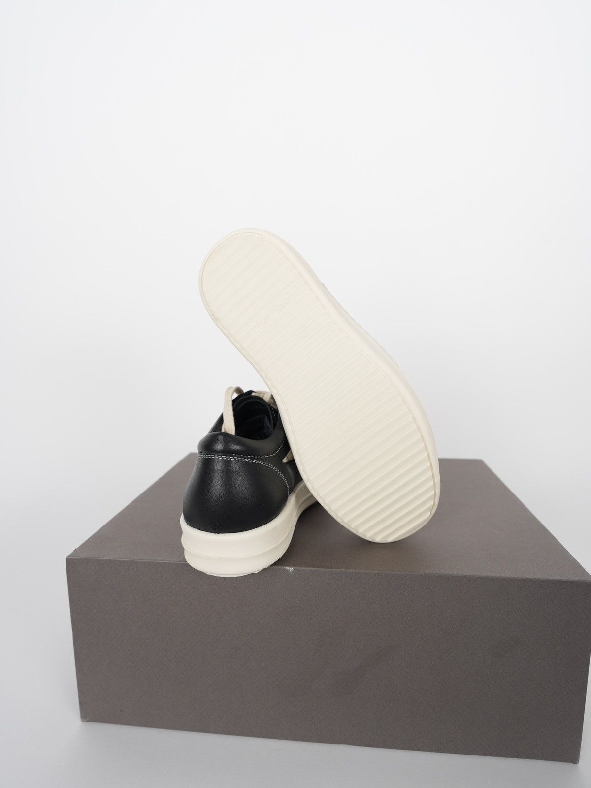 Rick Owens × Rick Owens Drkshdw Rick Owens Black Leather Vintage Vans Low Top Sneakers Size US 6 / IT 36 - 6 Thumbnail