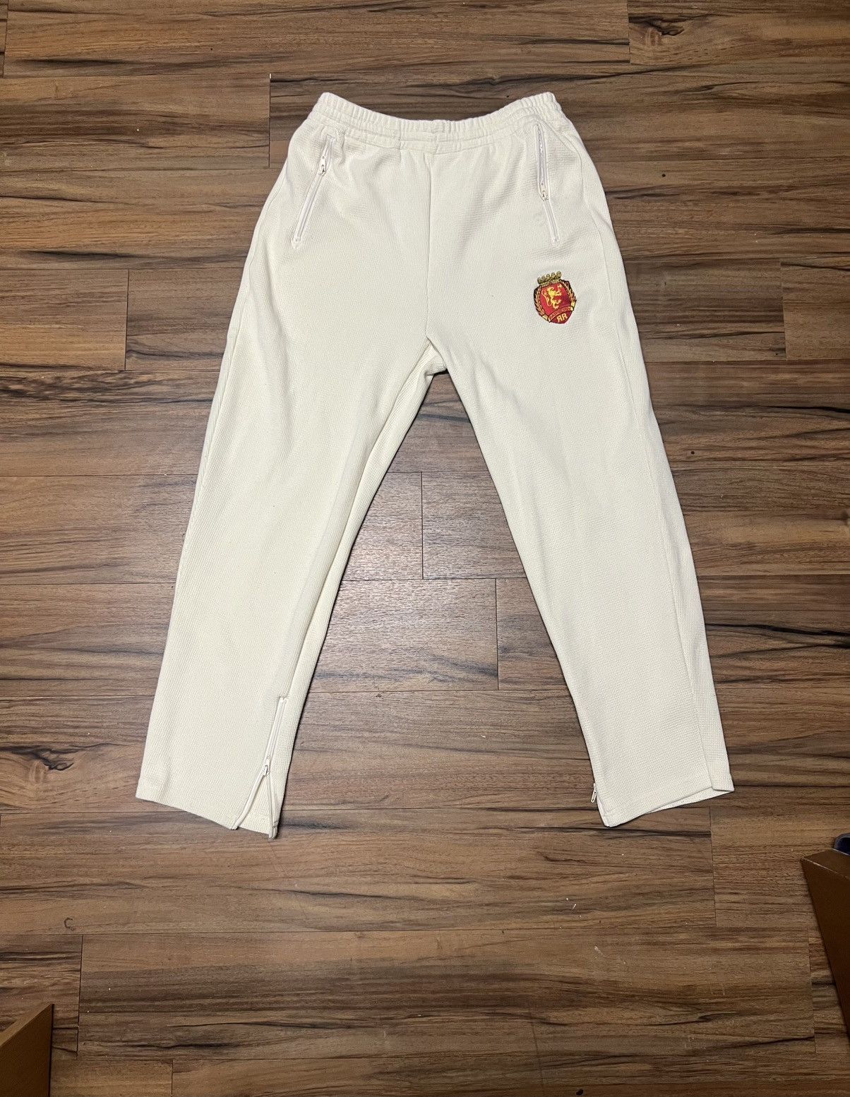 The GV Gallery GV GALLERY FLEECE PANTS Size US 33 - 1 Preview