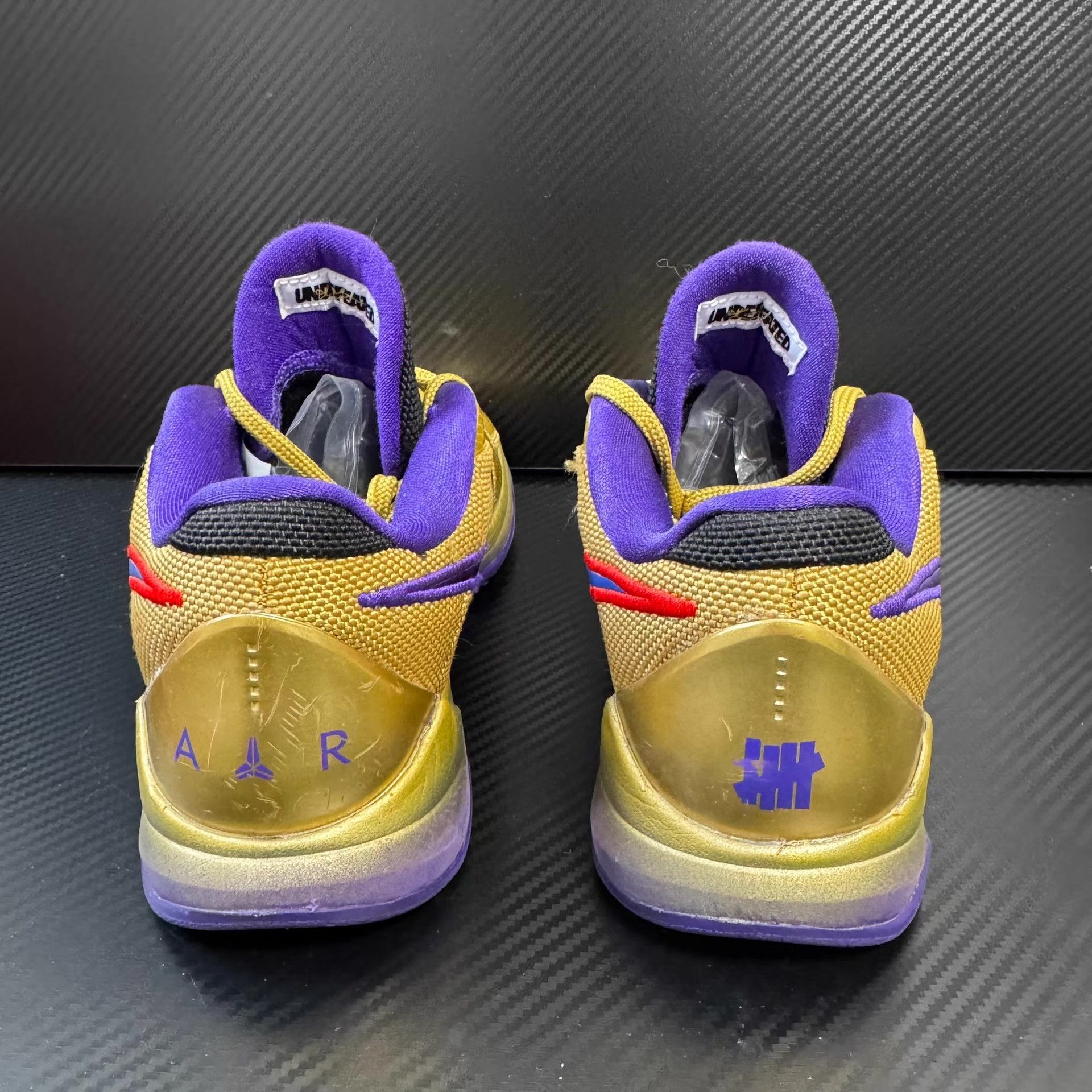 Nike Nike Kobe 5 x UNDEFEATED Q11 Size US 5.5 / EU 38 - 3 Thumbnail
