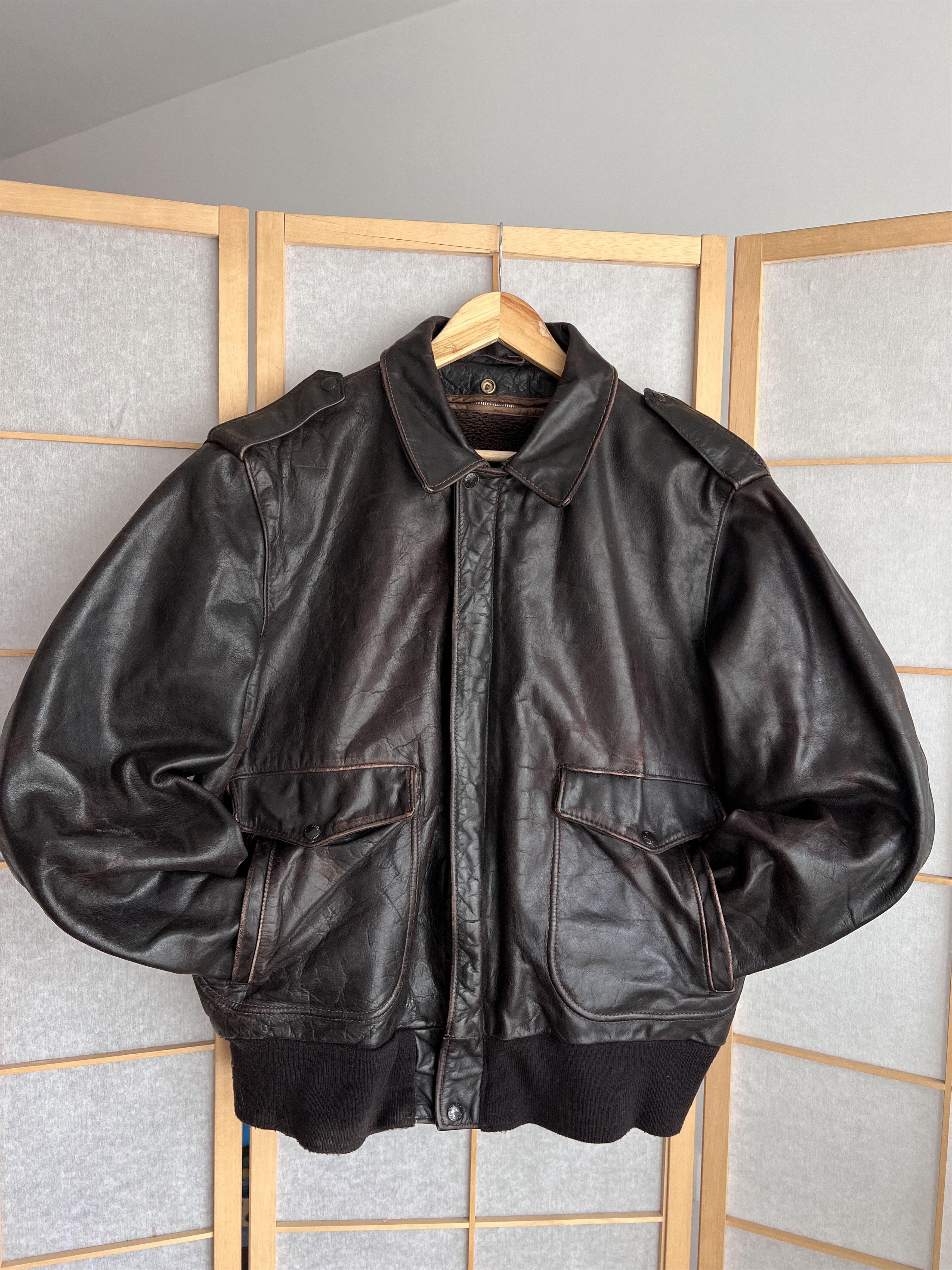 Schott Archive Schott USA VTG 80s Leather faded flyer bomber jacket Size US L / EU 52-54 / 3 - 8 Thumbnail