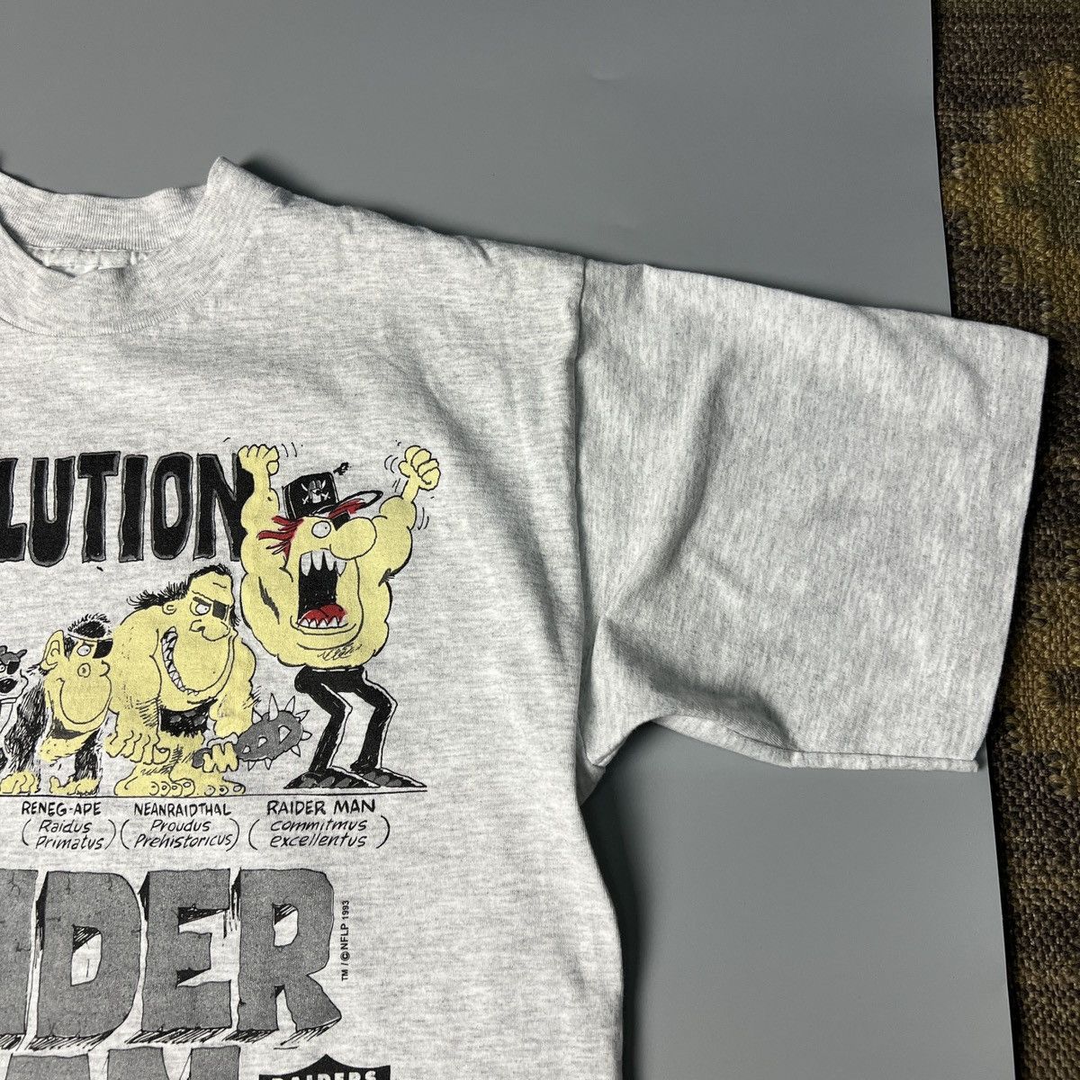 Vintage 1993 Los Angeles Raiders “Raider Man” Evolution Nfl Tees Size US M / EU 48-50 / 2 - 4 Thumbnail