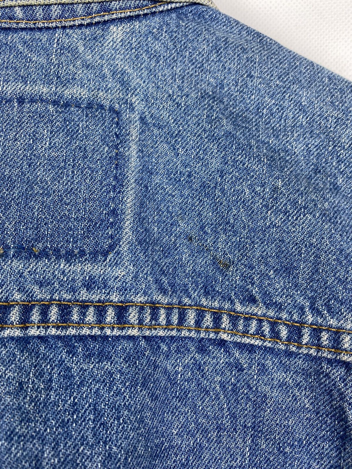 Levi's × Vintage Levis vintage men’s denim trucker jacket size Xl Size US XL / EU 56 / 4 - 20 Thumbnail