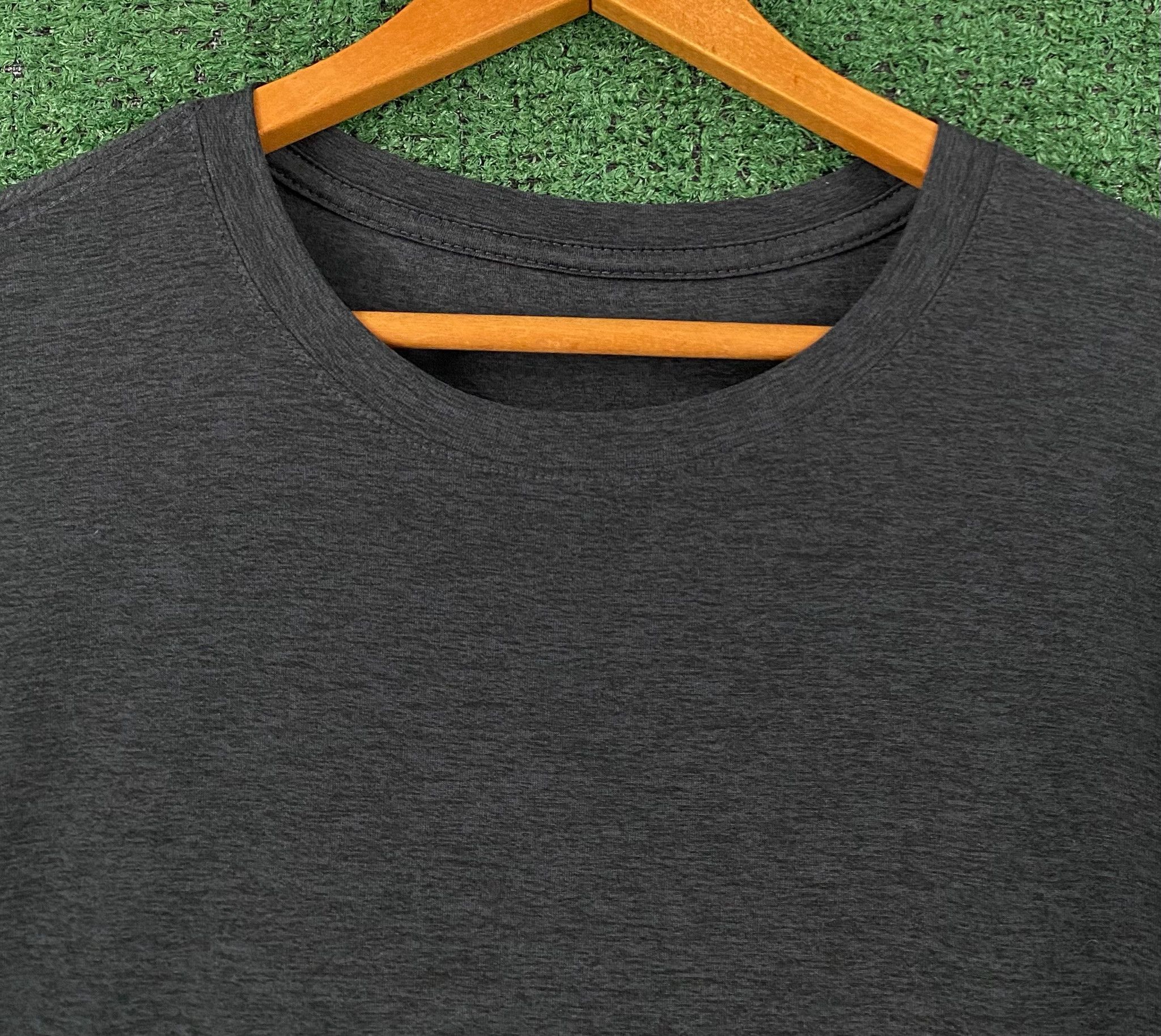 Vuori Vuori Strato Tech Heathered Charcoal Grey T-shirt Large Size US L / EU 52-54 / 3 - 3 Thumbnail