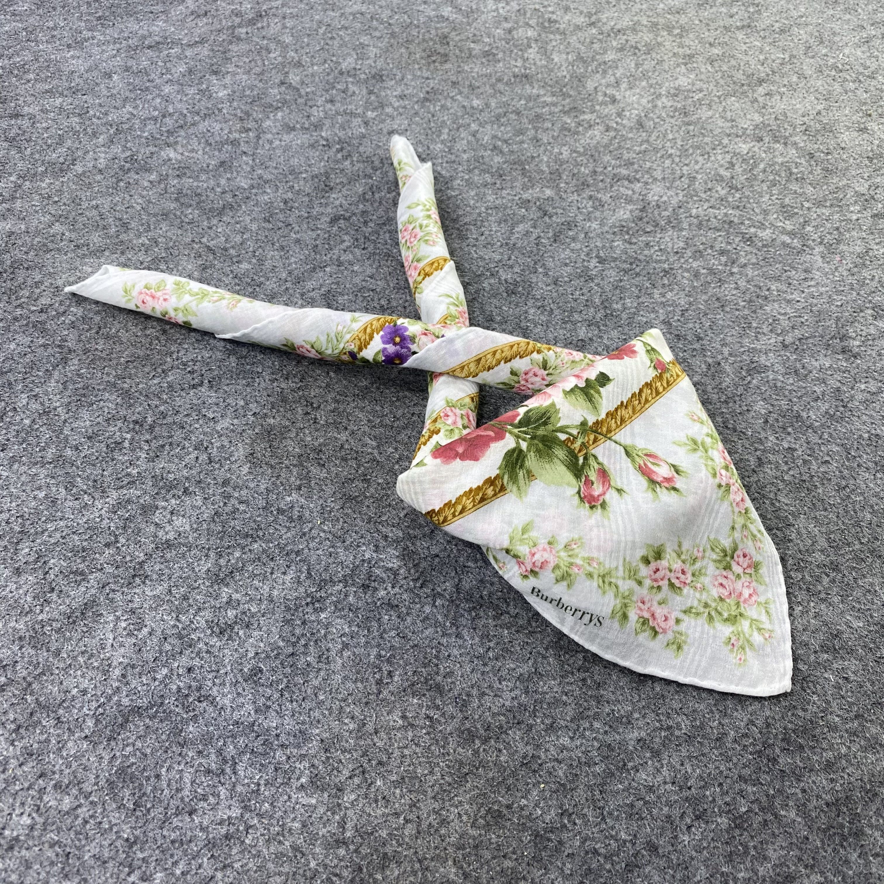 Burberry Vintage Burberrys Handkerchief Neckerchief Bandana-B2034 Size ONE SIZE - 1 Thumbnail