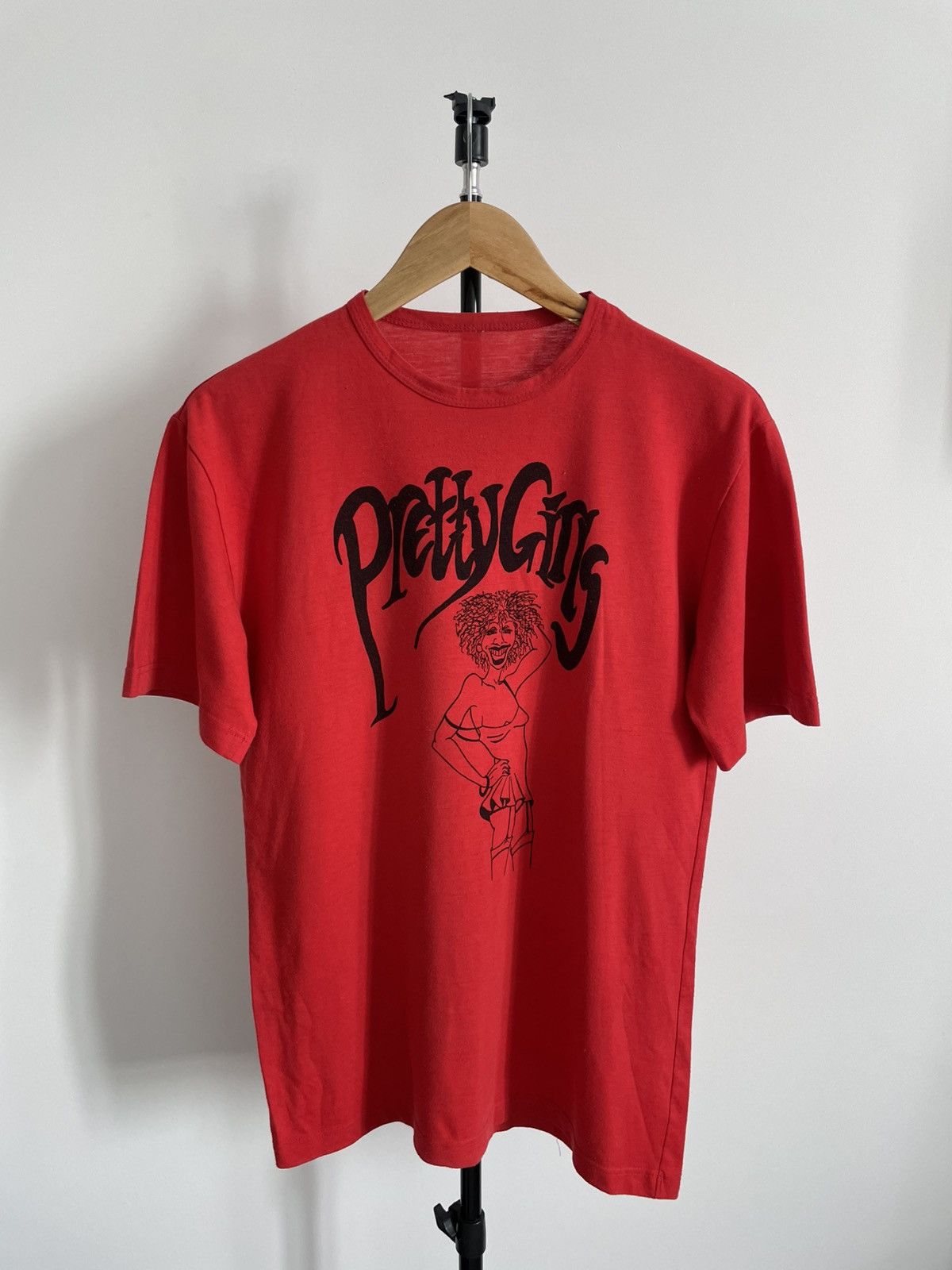 Vintage Vintage 80’s Pretty Girls T-Shirt Sexy Y2K RARE Size US M / EU 48-50 / 2 - 1 Thumbnail