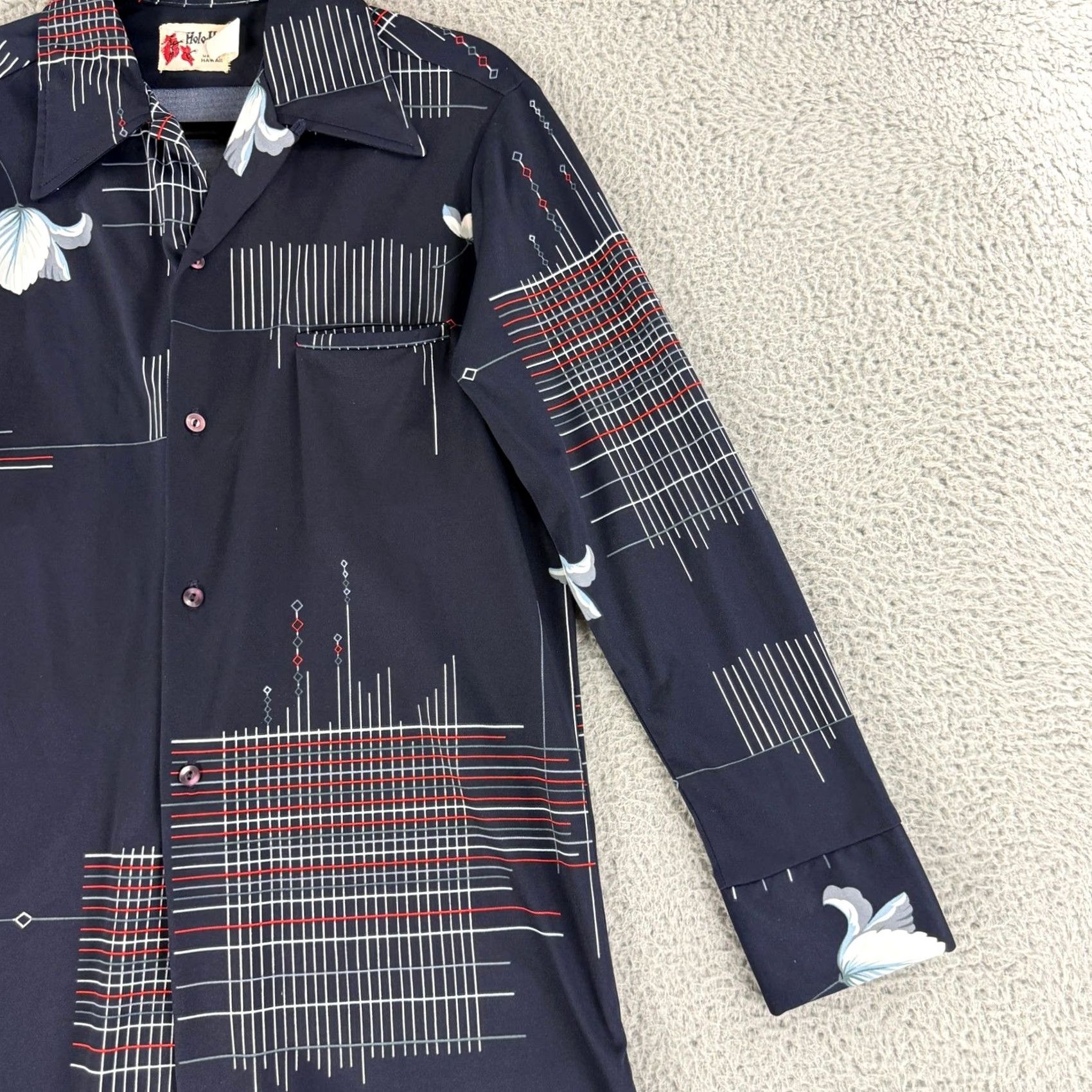 Vintage VINTAGE Holo-Holo Button-Down Shirt Mens M Navy Blue Floral Geometric Hawaii Shirt (80s) Mens Size US M / EU 48-50 / 2 - 4 Thumbnail