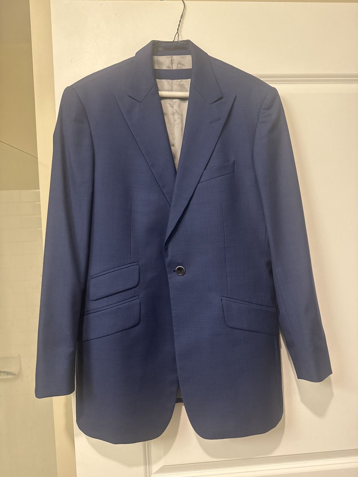 Reiss Reiss three piece suit MTM. Jacket 36r pants 30w Size 36R - 1 Thumbnail