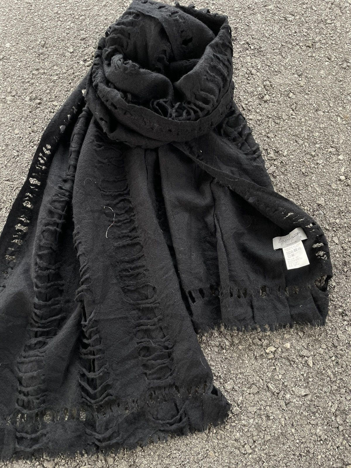 Yohji Yamamoto Black Distressed Yohji Yamamoto Fringed-Trim Wool Scarf Size ONE SIZE - 2 Thumbnail
