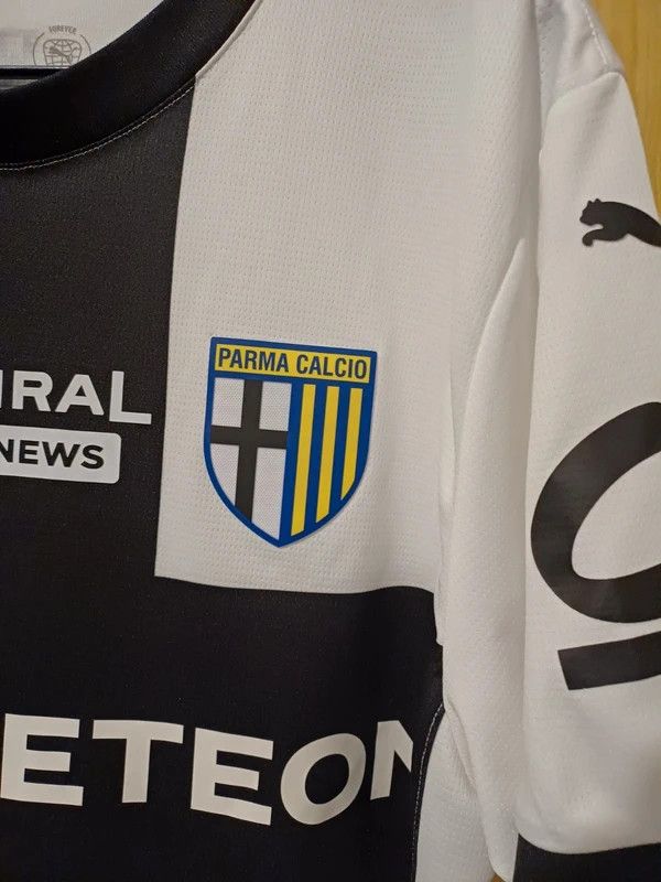 Puma Parma Calcio 2024/25 Match Issue shirt - Valeri #14 Size US M / EU 48-50 / 2 - 4 Thumbnail