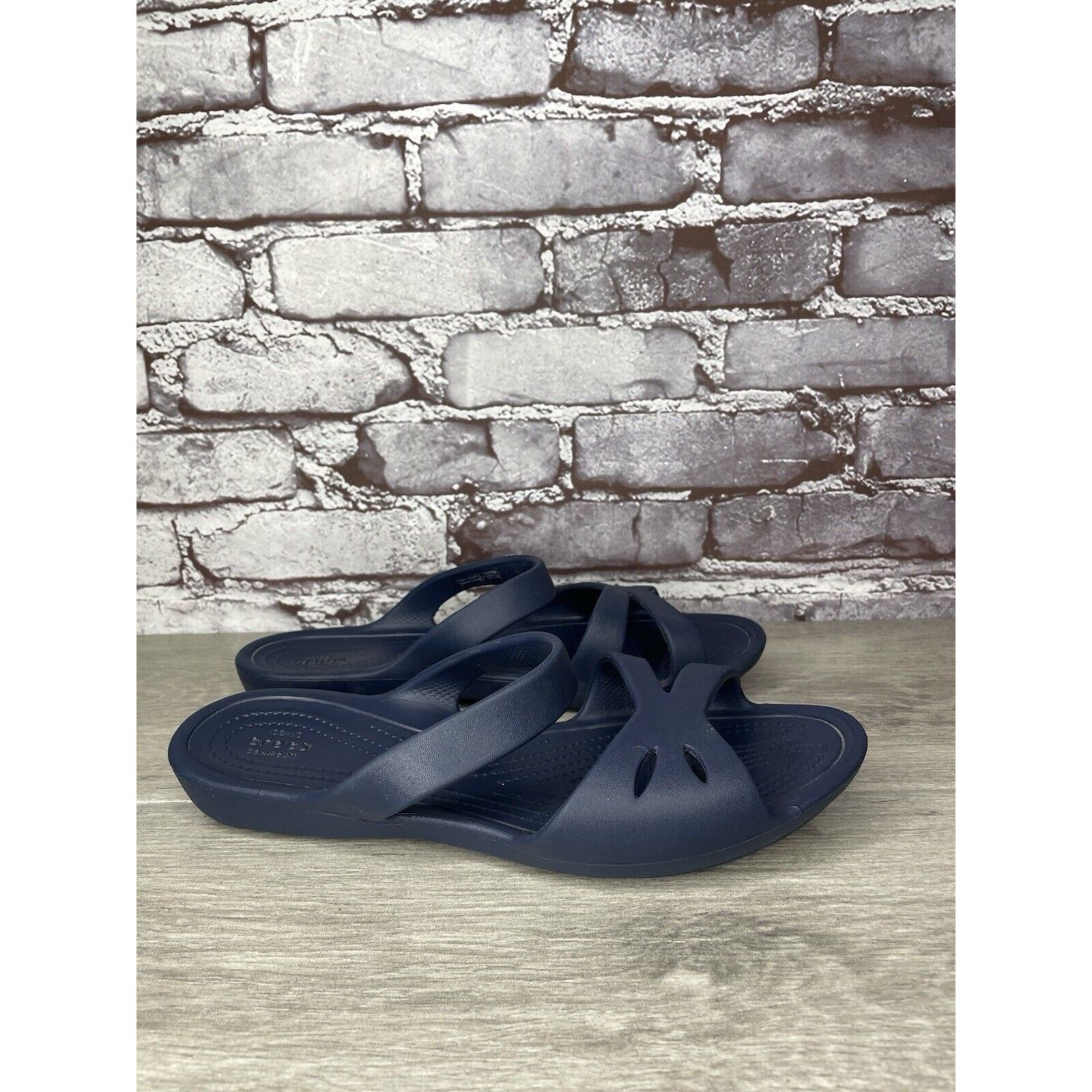 Crocs Crocs KELLI Iconic Comfort Navy Blue Slip On Slides Sandals Size US 10 / IT 40 - 9 Thumbnail