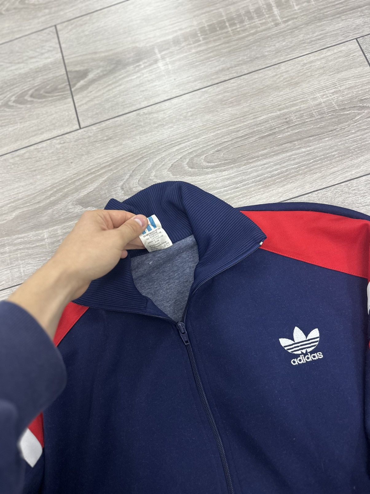 Adidas Adidas Vintage 90s Boxy Fit Track Jacket Size US L / EU 52-54 / 3 - 5 Thumbnail