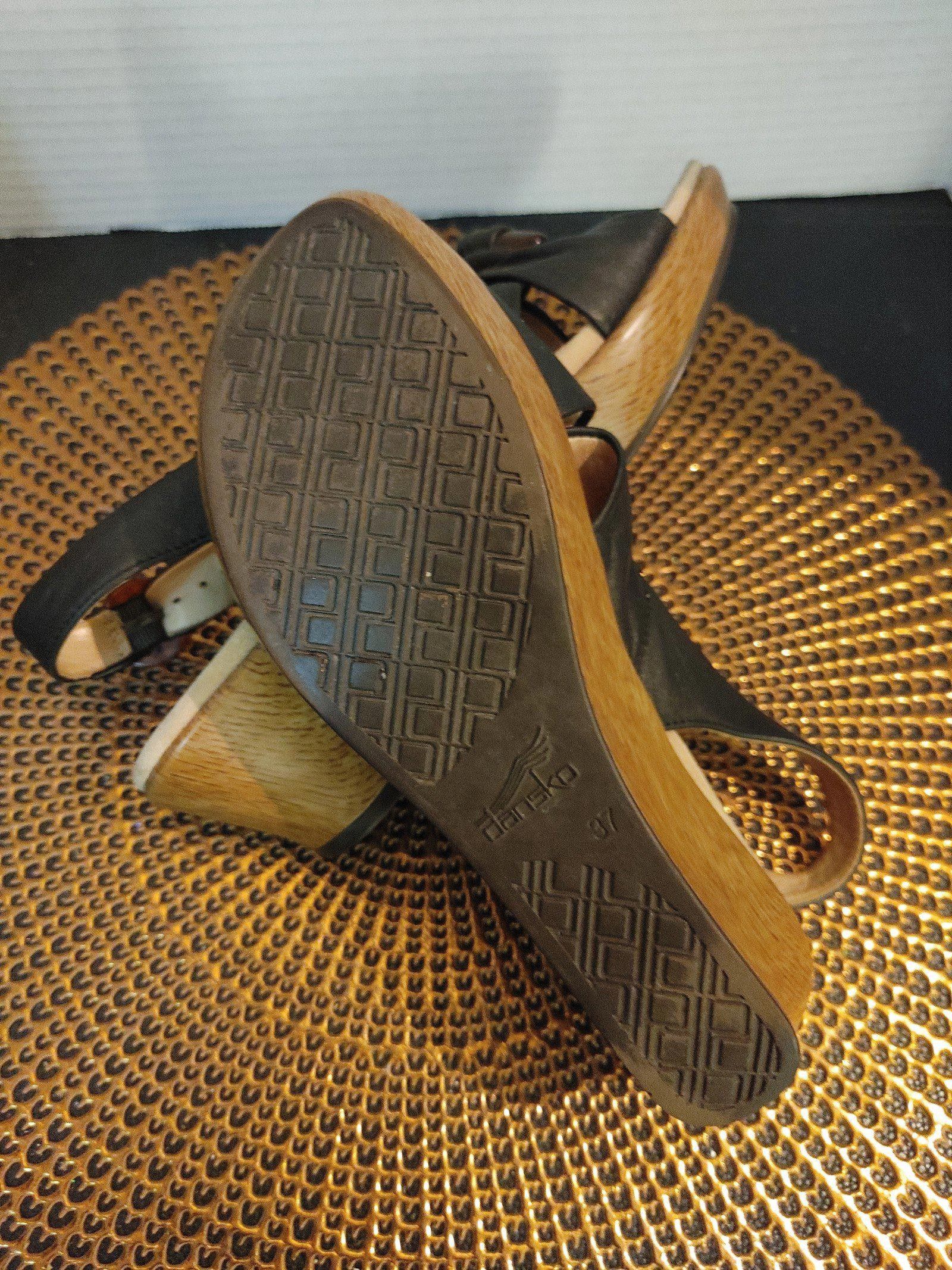 Designer Dansko Leather Peep Toe Wedge Heels Size 37 Size US 6.5 / IT 36.5 - 7 Thumbnail