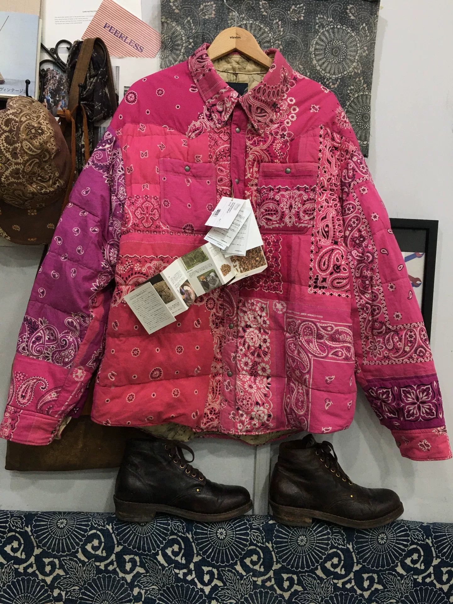 Visvim visvim bandana print down jacket Size L / US 10 / IT 46 - 1 Thumbnail