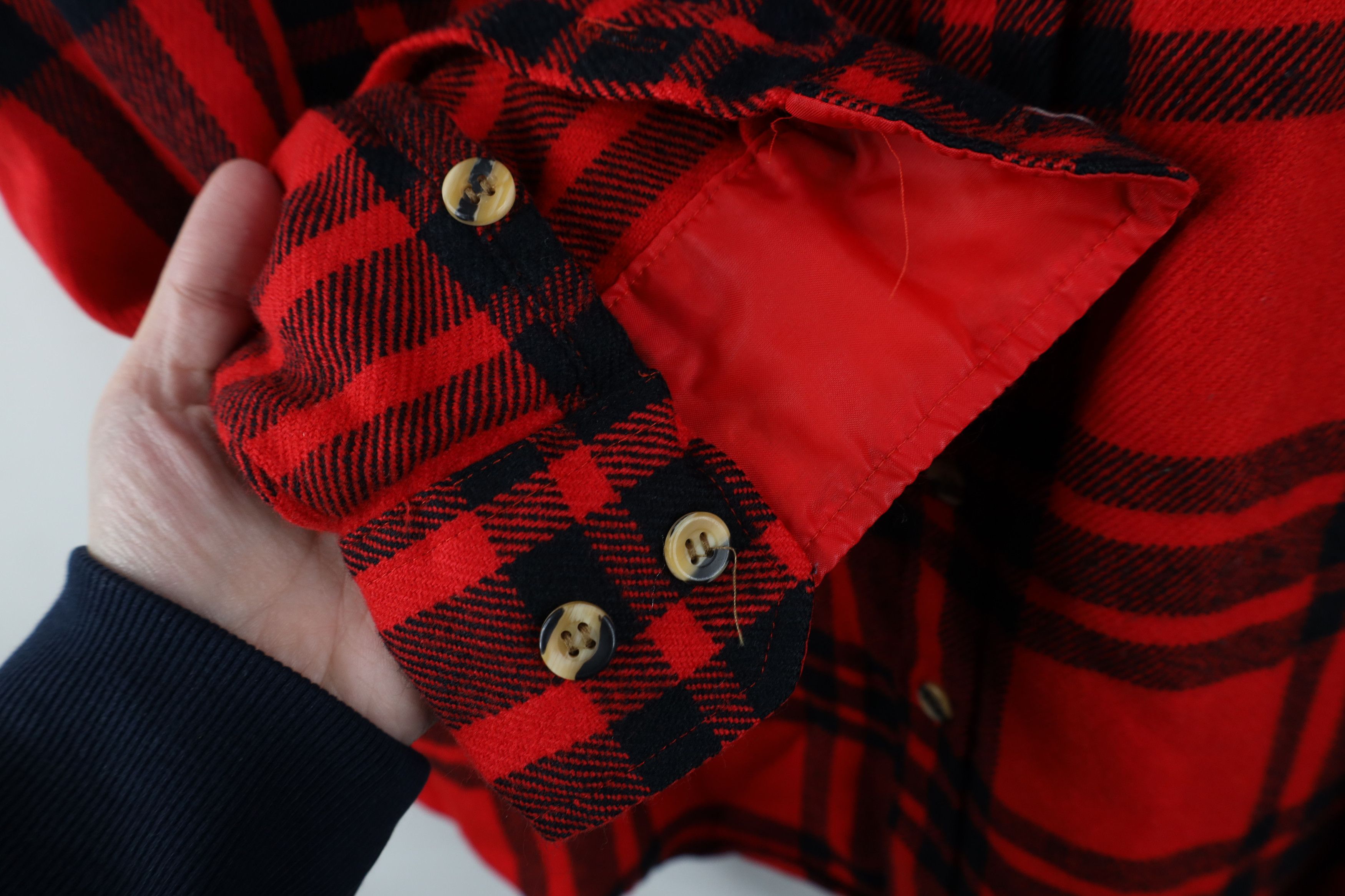 Vintage Vintage 70s Streetwear Knit Collared Button Shirt Red Size US L / EU 52-54 / 3 - 6 Thumbnail