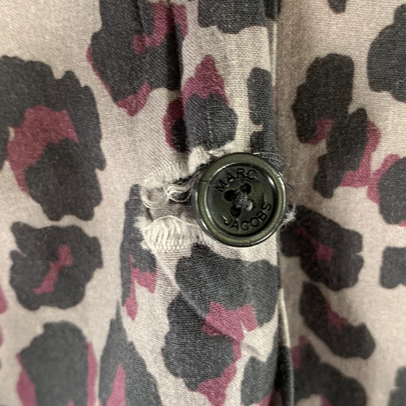 Marc Jacobs MARC JACOBS Grey Black Purple Animal Print Short Sleeve Size US XS / EU 42 / 0 - 5 Thumbnail