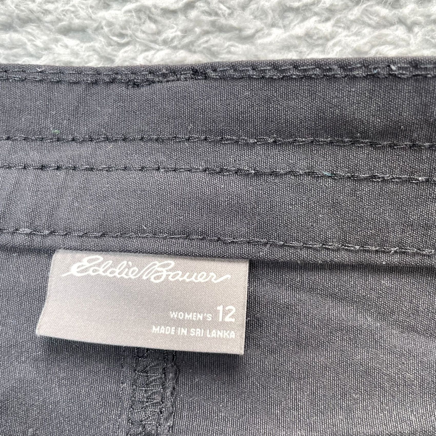 Eddie Bauer Eddie Bauer Womens 12 Black Capri Cargo Rainier Pants Water Resistant Ripstop Size 24" / US 00 / IT 34 - 3 Thumbnail