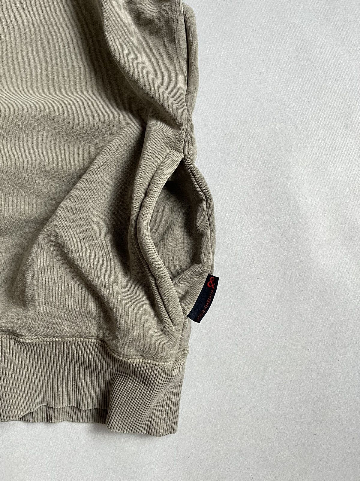 Dolce & Gabbana Vintage 90s Dolce & Gabbana Beige Pocket V Neck Hoodie Size US M / EU 48-50 / 2 - 12 Thumbnail