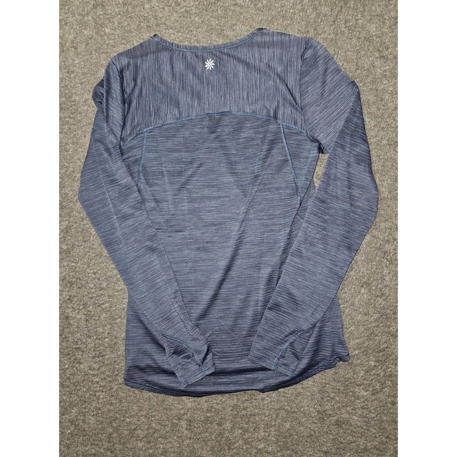 Athleta Athleta Shirt Womens Small Blue Long Sleeve Scoop Neck Stretch Athletic Top Size S / US 4 / IT 40 - 7 Thumbnail