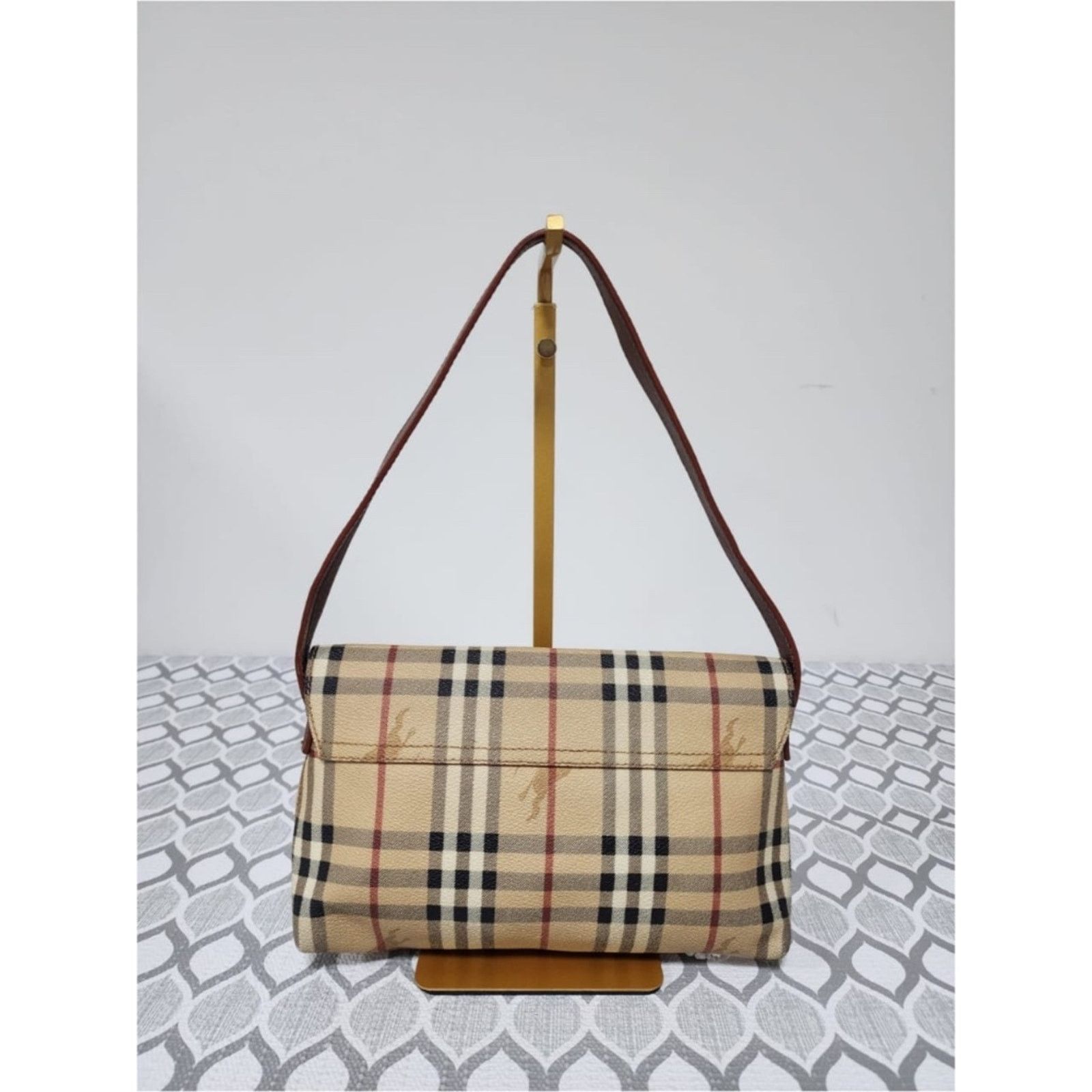 Burberry Burberry Vintage Haymarket Checked Shoulder Bag Brown/Beige Size ONE SIZE - 4 Thumbnail