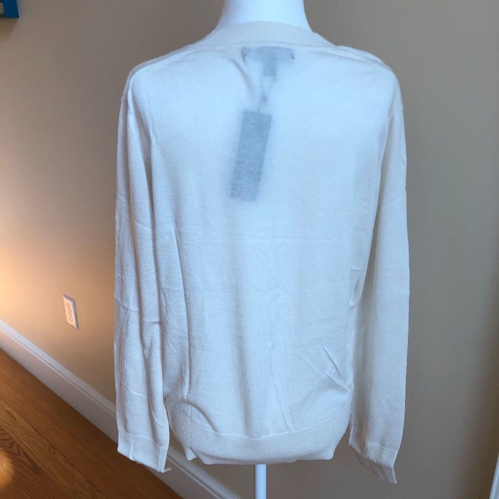Banana Republic Silk Cashmere Relaxed Zebra Sweater from Banana Republic Size XS / US 0-2 / IT 36-38 - 3 Thumbnail