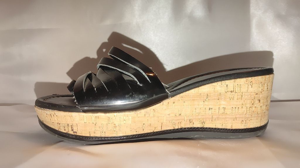 Donald Pliner Donald Pliner Sheena Cork Wedge Sandal Size 7M Size US 7 / IT 37 - 2 Thumbnail