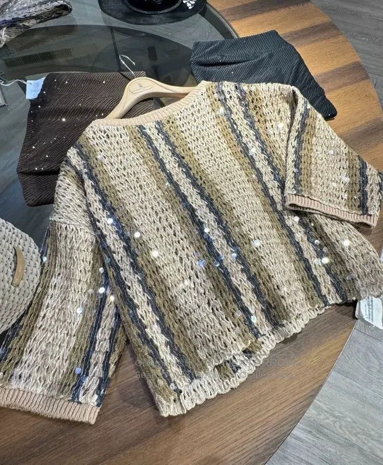 Brunello Cucinelli Brunello Cucinelli Sequined knit top, opera series Size M / US 6-8 / IT 42-44 - 2 Thumbnail