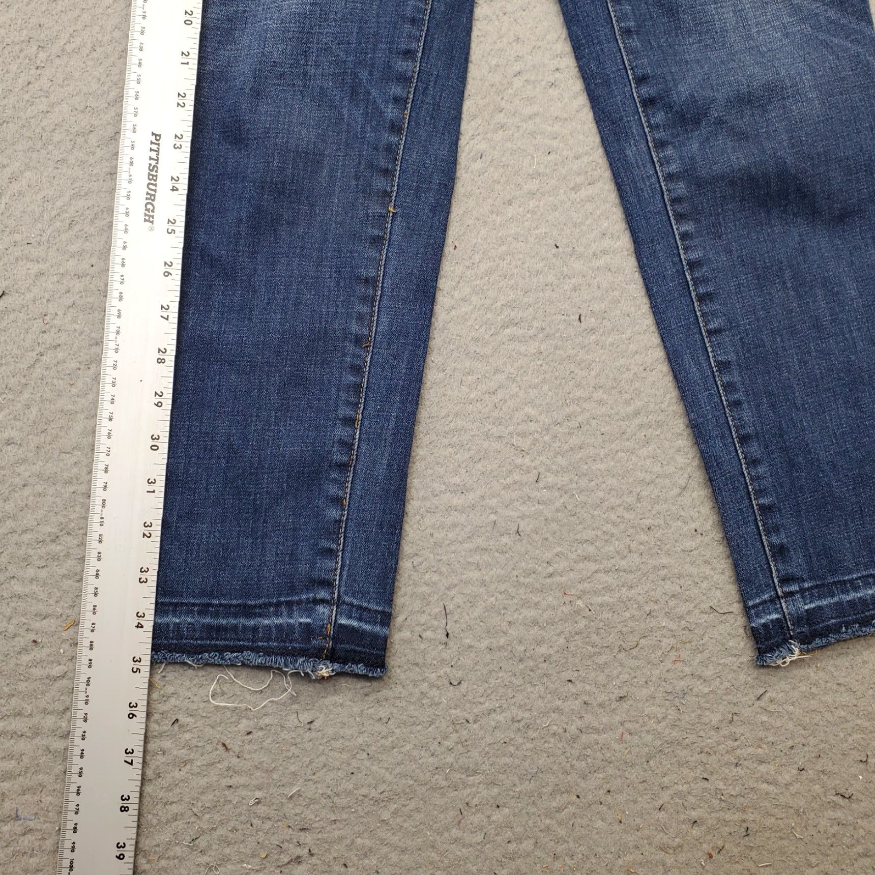 Talbots Talbots Straight Jeans Women 2 Blue Denim Stretch Whiskered Five-Pocket Jeans 5-Pocket Design Size 2 Women Blue Denim Talbots Straight Jeans Women 2 Size 26" / US 2 / IT 38 - 3 Thumbnail