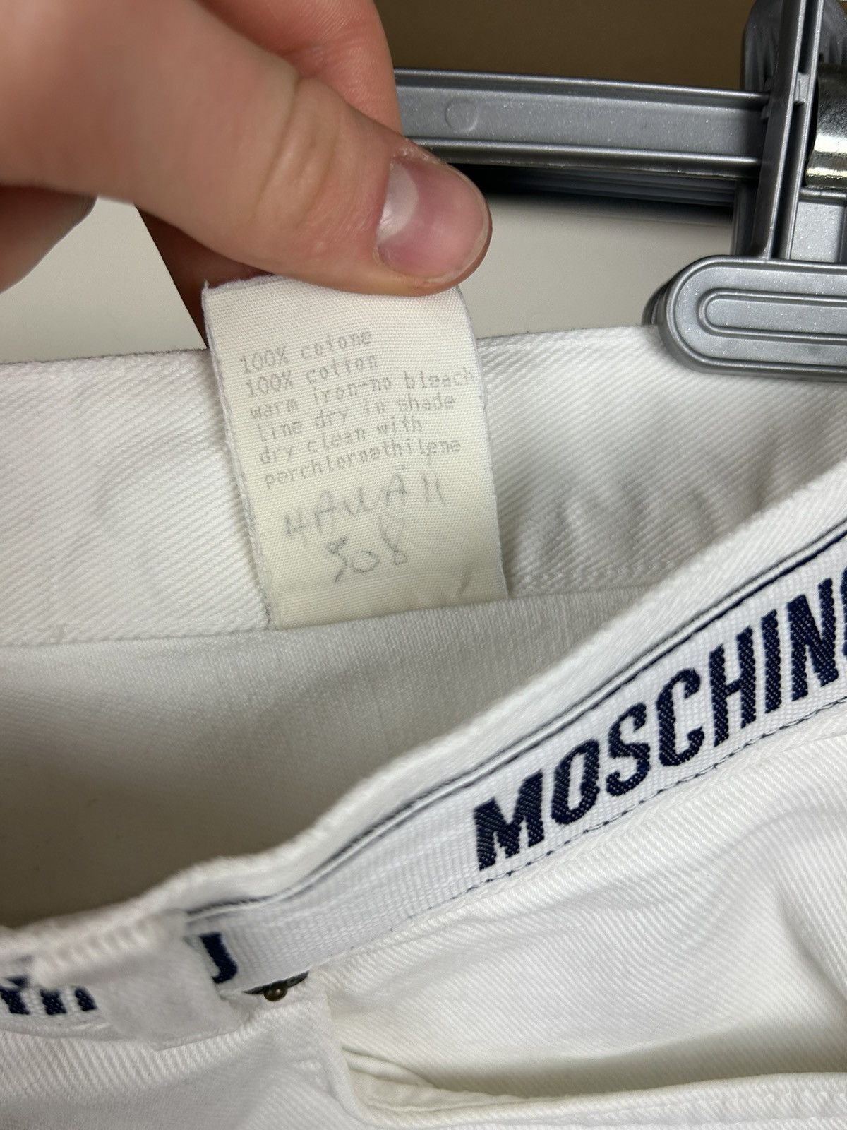 Designer × Moschino Moschino Italy 'Love and Peace' denim short pants Size US 32 / EU 48 - 10 Thumbnail