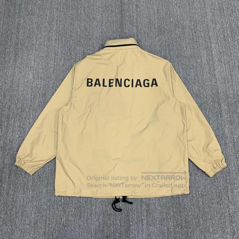 Balenciaga Balenciaga Beige Windbreaker Jacket with Large Back Logo Size XXS / US 00 / IT 34 - 2 Thumbnail