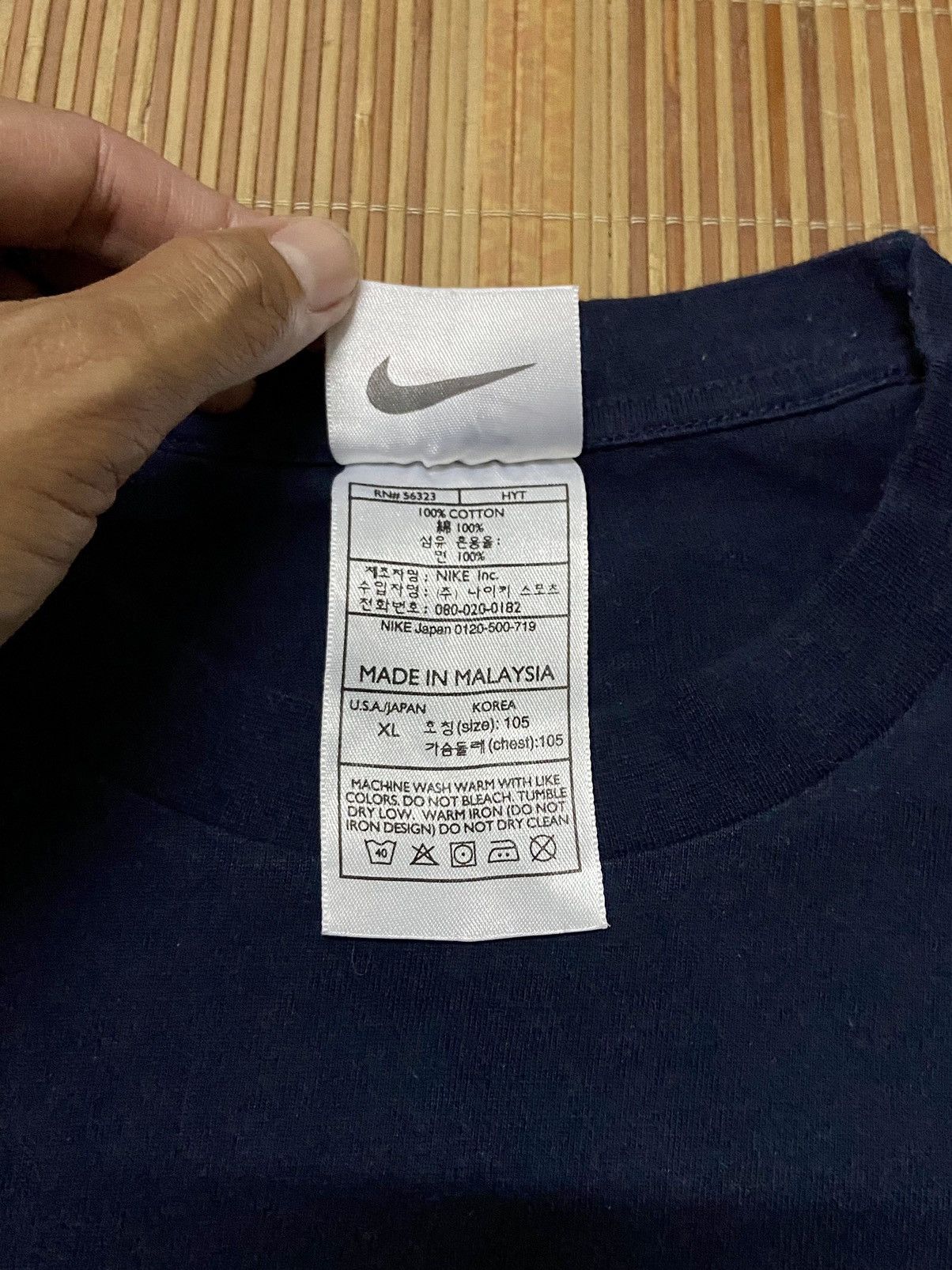 Nike × Vintage VINTAGE NIKE SWOOSH TEE Size US XL / EU 56 / 4 - 15 Thumbnail