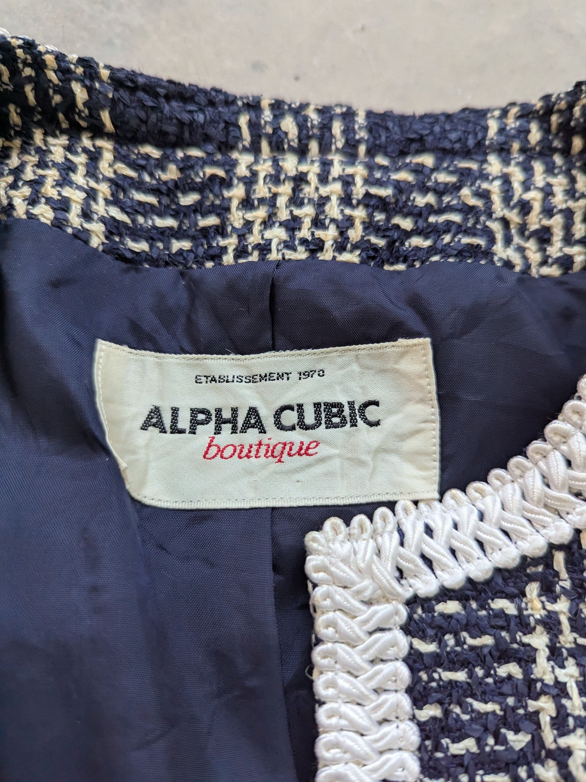 Japanese Brand × Vintage Vintage Wool Tweed Jacket Alpha Cubic Inspired Chanel Size S / US 4 / IT 40 - 8 Thumbnail