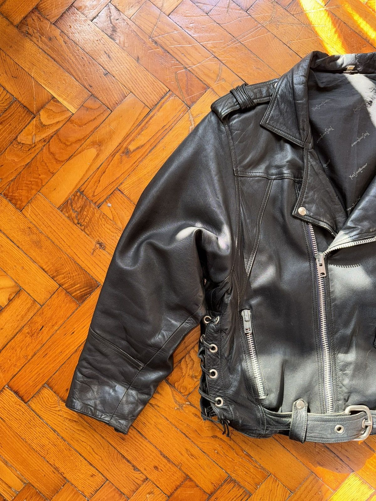 Yves Saint Laurent Yves saint Laurent jacket model Perfecto Size US L / EU 52-54 / 3 - 3 Thumbnail