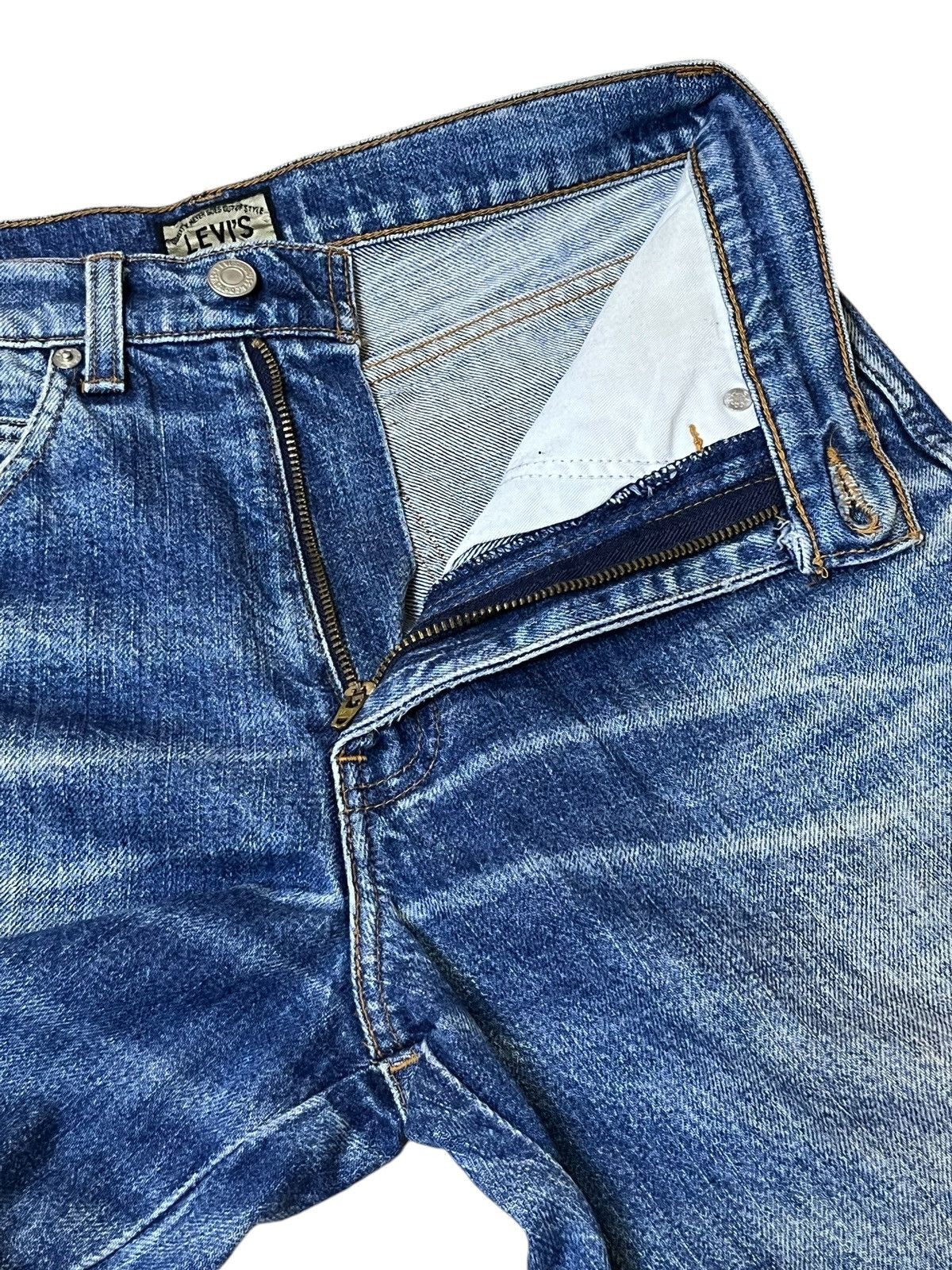 Levi's VINTAGE 90s LEVI’S 637 BIG ‘E’ TAPPERED JEANS Size US 29 - 11 Thumbnail