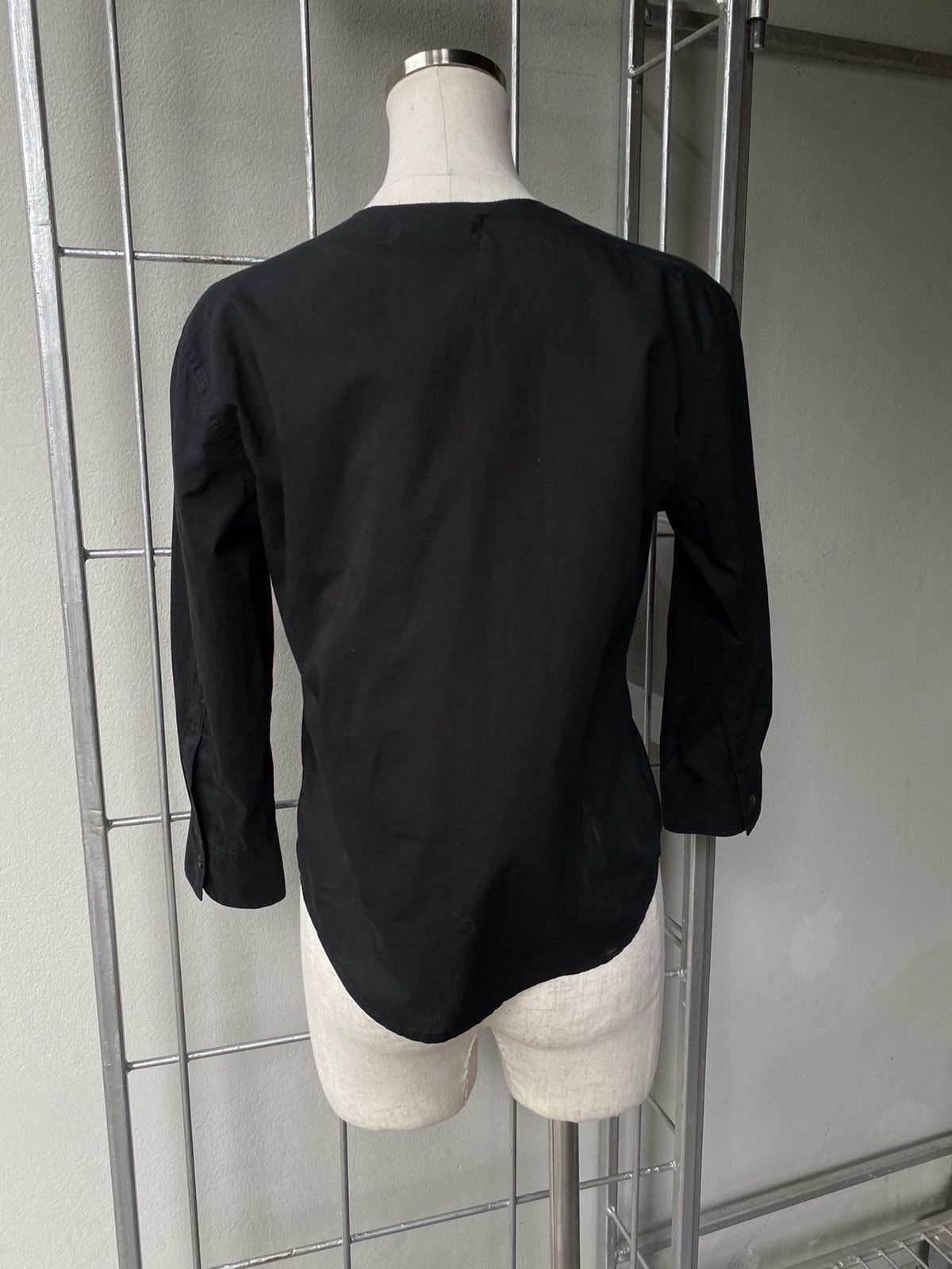 Zucca ZUCCA Black Rosette Front Blouse Size M / US 6-8 / IT 42-44 - 13 Thumbnail
