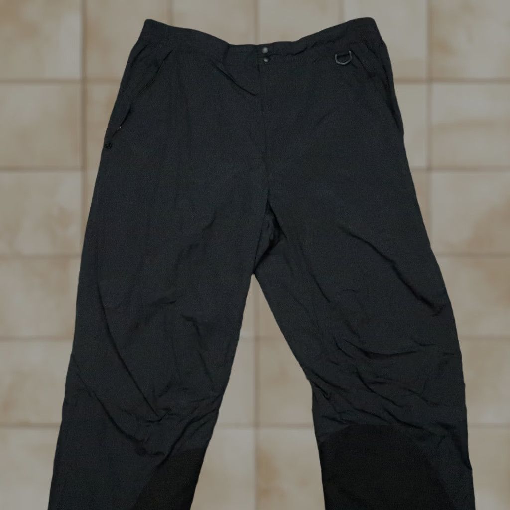 Vintage L.L. Bean Pants Mens 2XL Black Nylon Wool? No, Nylon Straight Front Pockets Regular 32 in Inseam Windbreaker Style Size US 39 - 1 Thumbnail