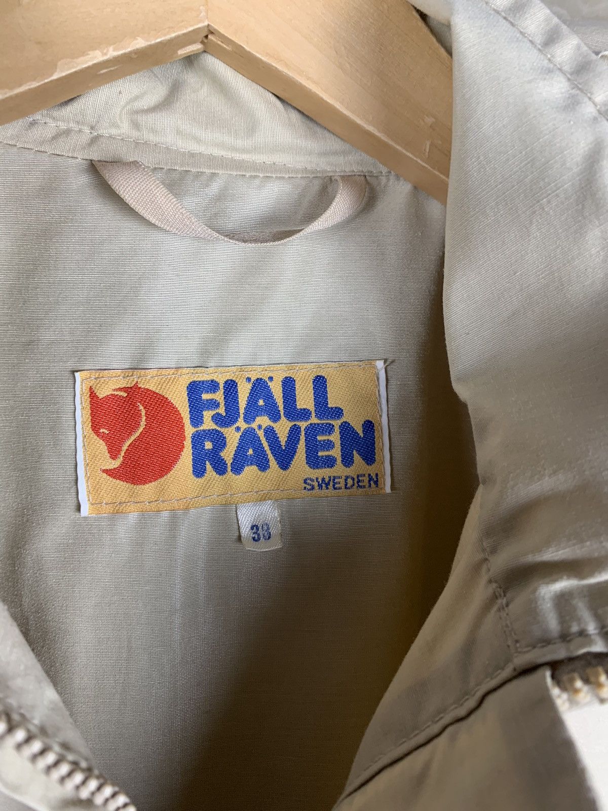 Fjallraven Vintage Fjallraven Full Zip Hooded Jacket Women's Size 38 Size S / US 4 / IT 40 - 9 Thumbnail