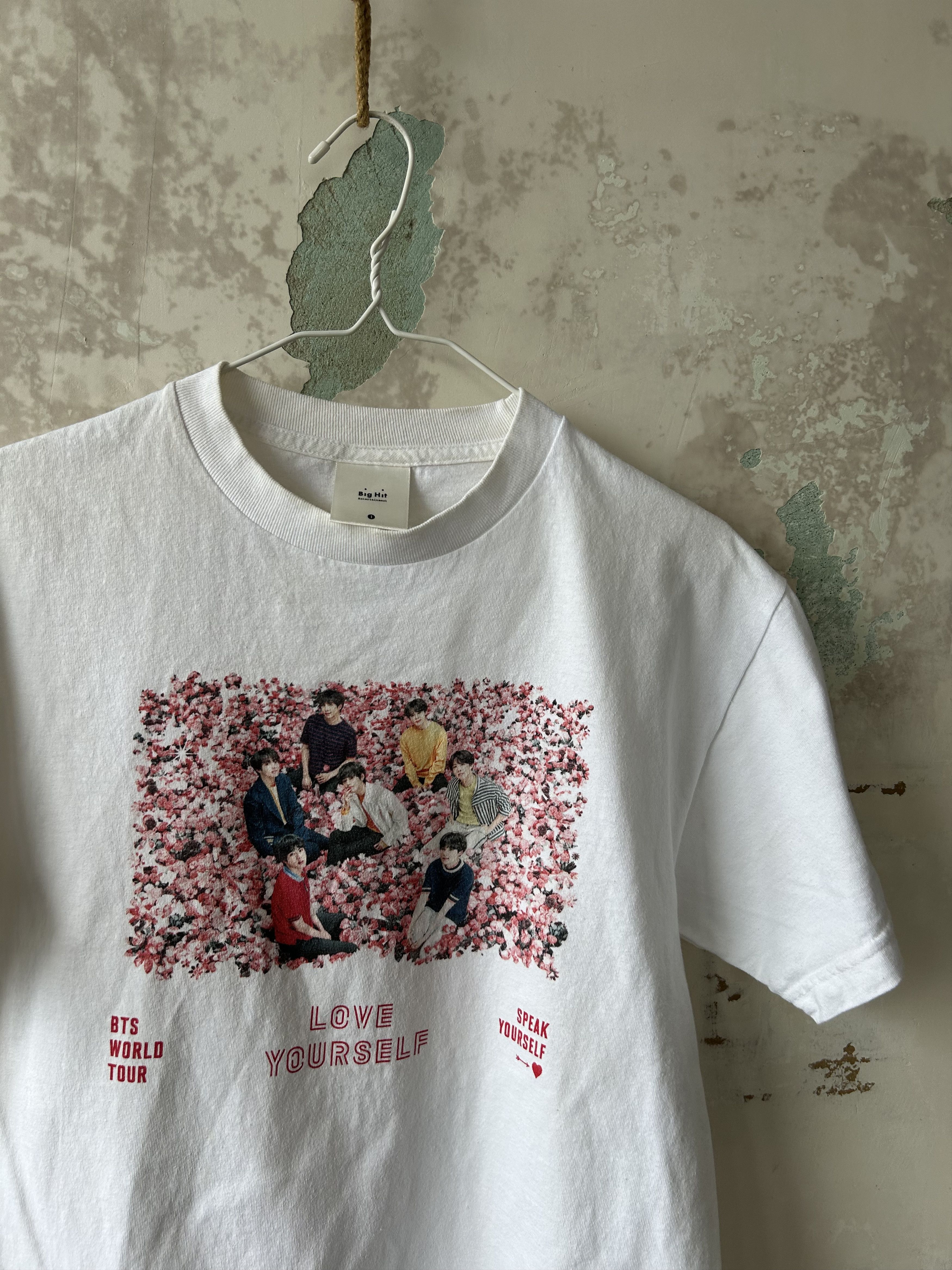 Japanese Brand BTS Tour Shirt rare Size US M / EU 48-50 / 2 - 3 Thumbnail